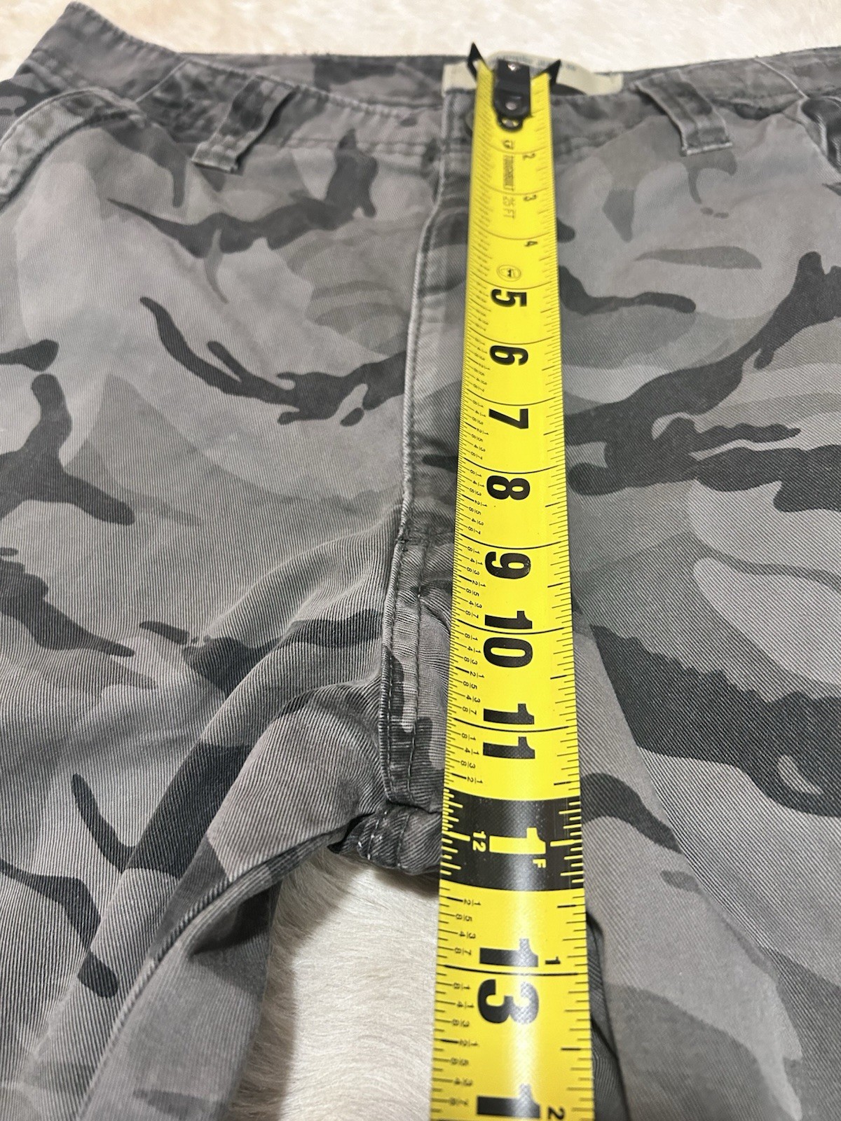 Wrangler Cargo Camo Distressed