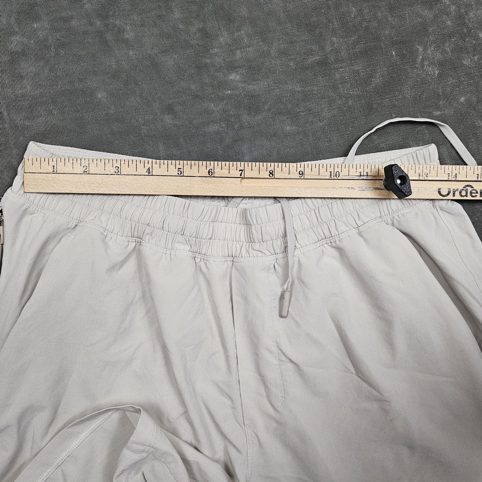 Lululemon Shorts Mens Large Cream 6in Inseam Unlined Running Pace Breaker Gym