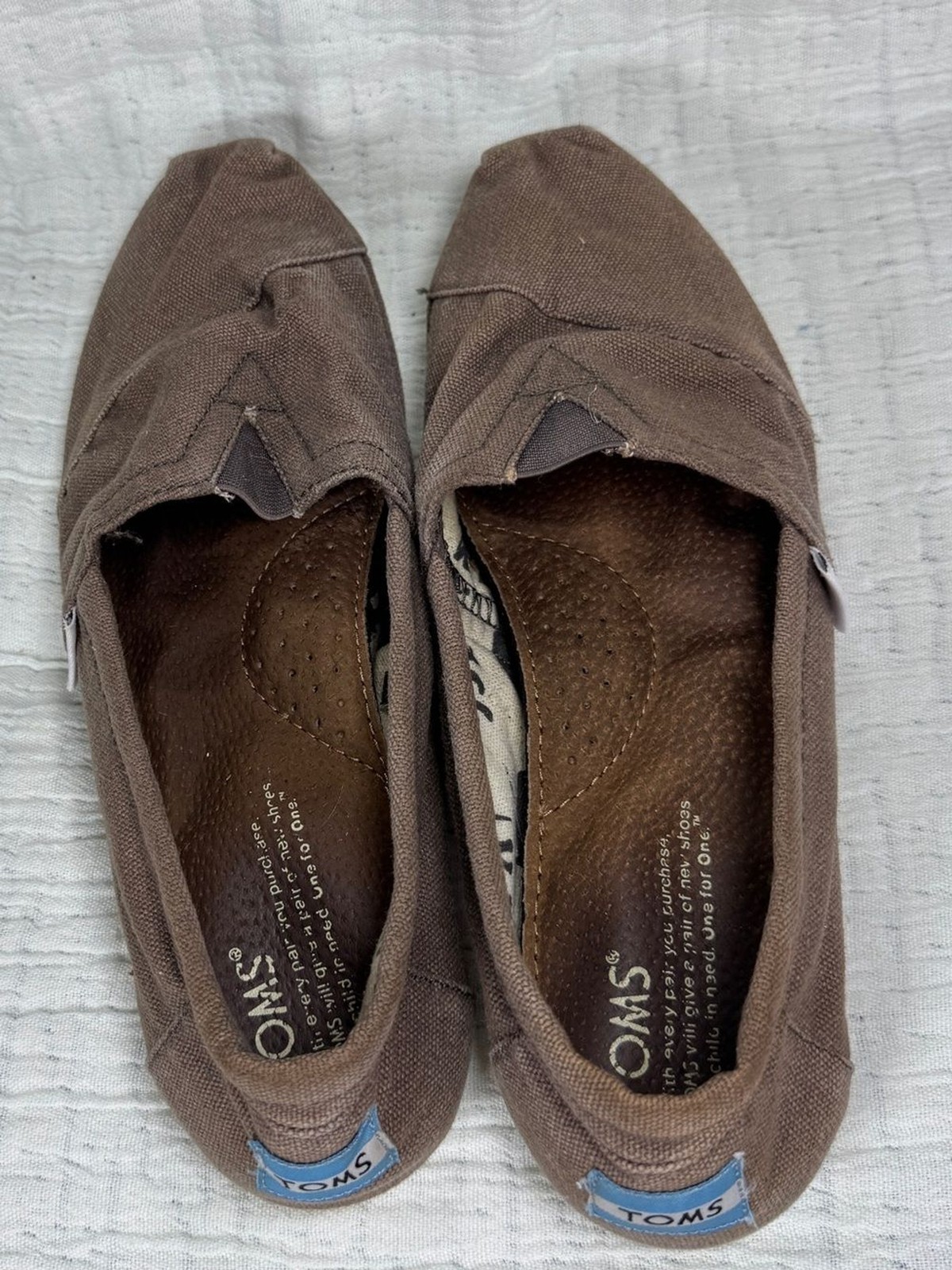 TOMS Classic Canvas Slip On Flats Brown Womens Size 9
