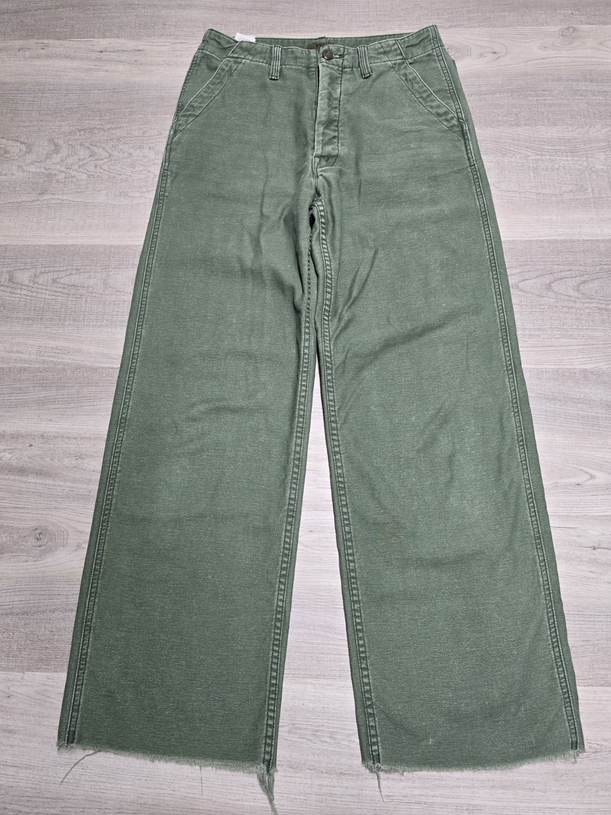 Mother The Major Sneak Fray Pants Womens 26 (28xx29) Green Roger That Fatigues