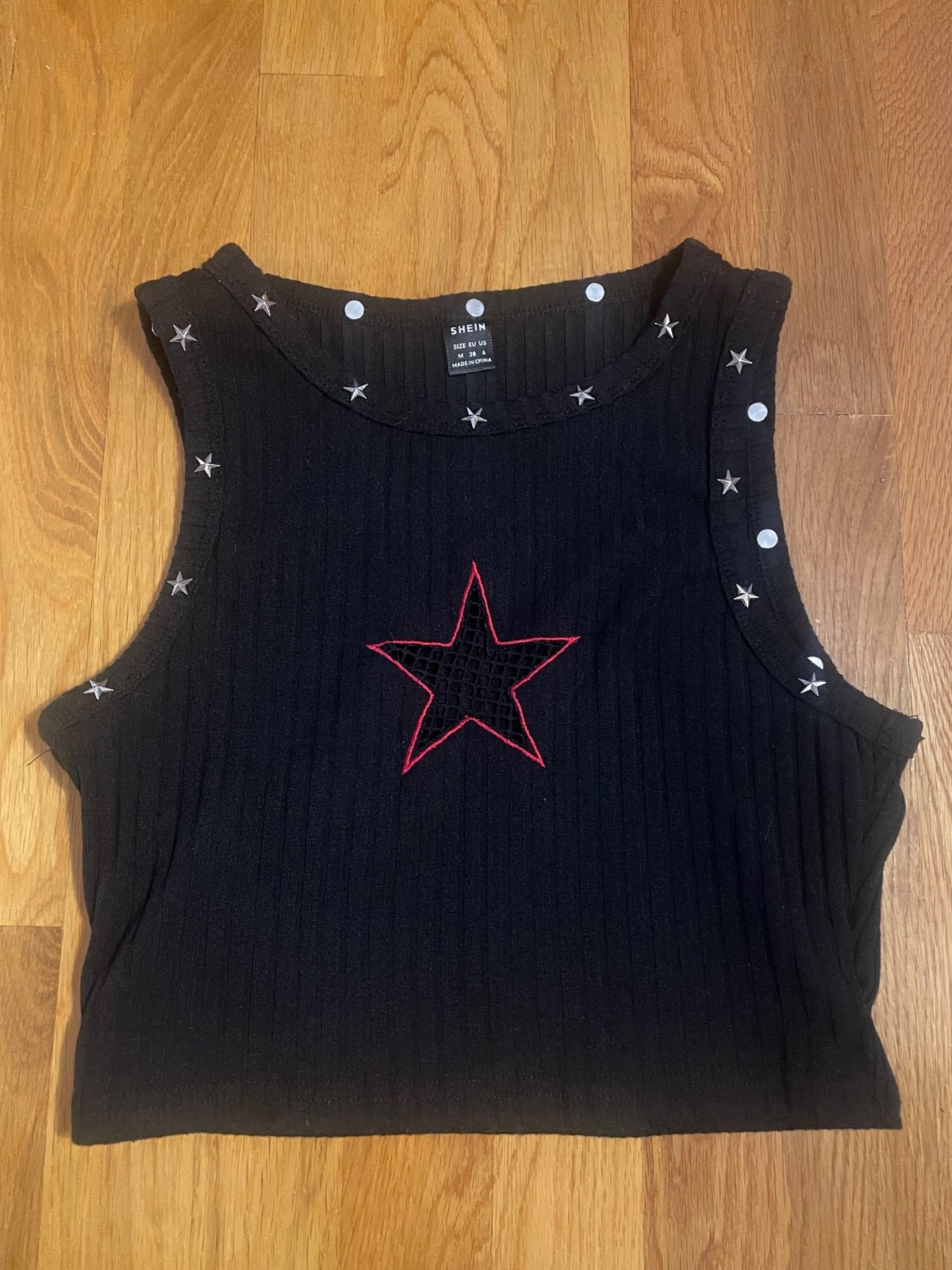 Shein Women’s Sleeveless Crop Top Size Medium with Stars