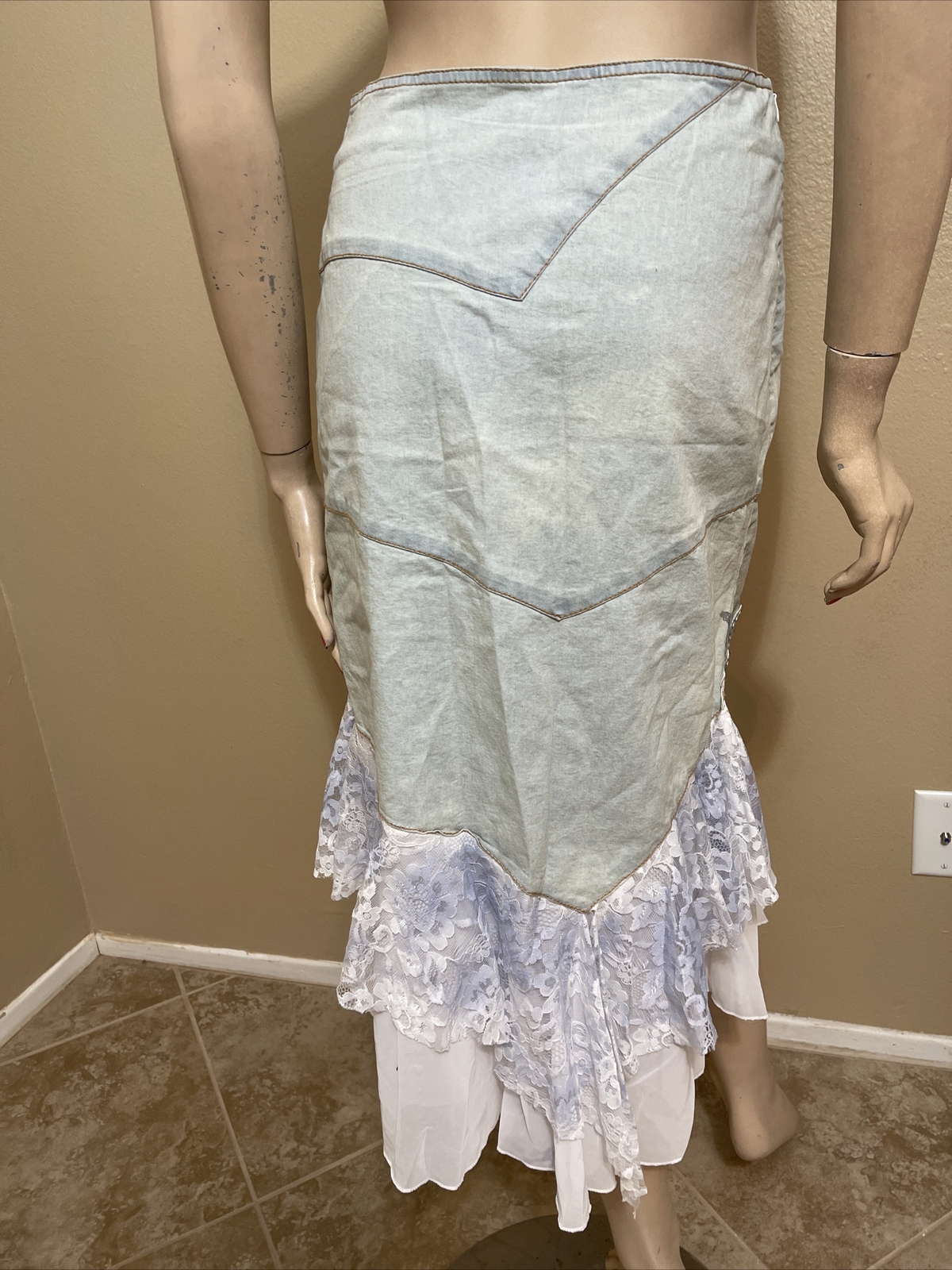 Women’s Blue Denim Cotton Beaded Embroidery Zip Boho Size XL(10-12) Skirt SK 715
