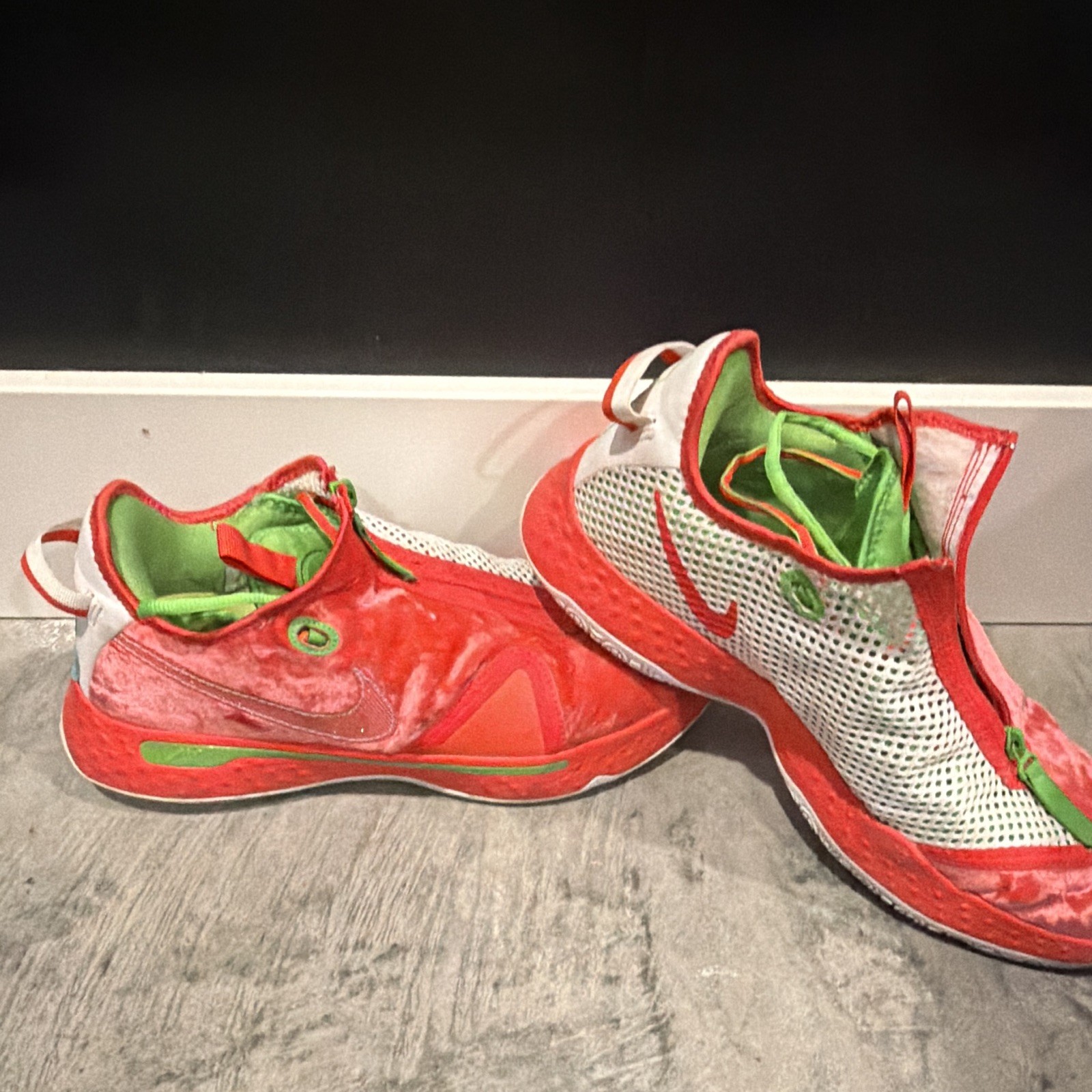 Nike PG 4 Christmas Men’s Low Top Zip Mesh Sneakers Red/White/Green CD5079-602