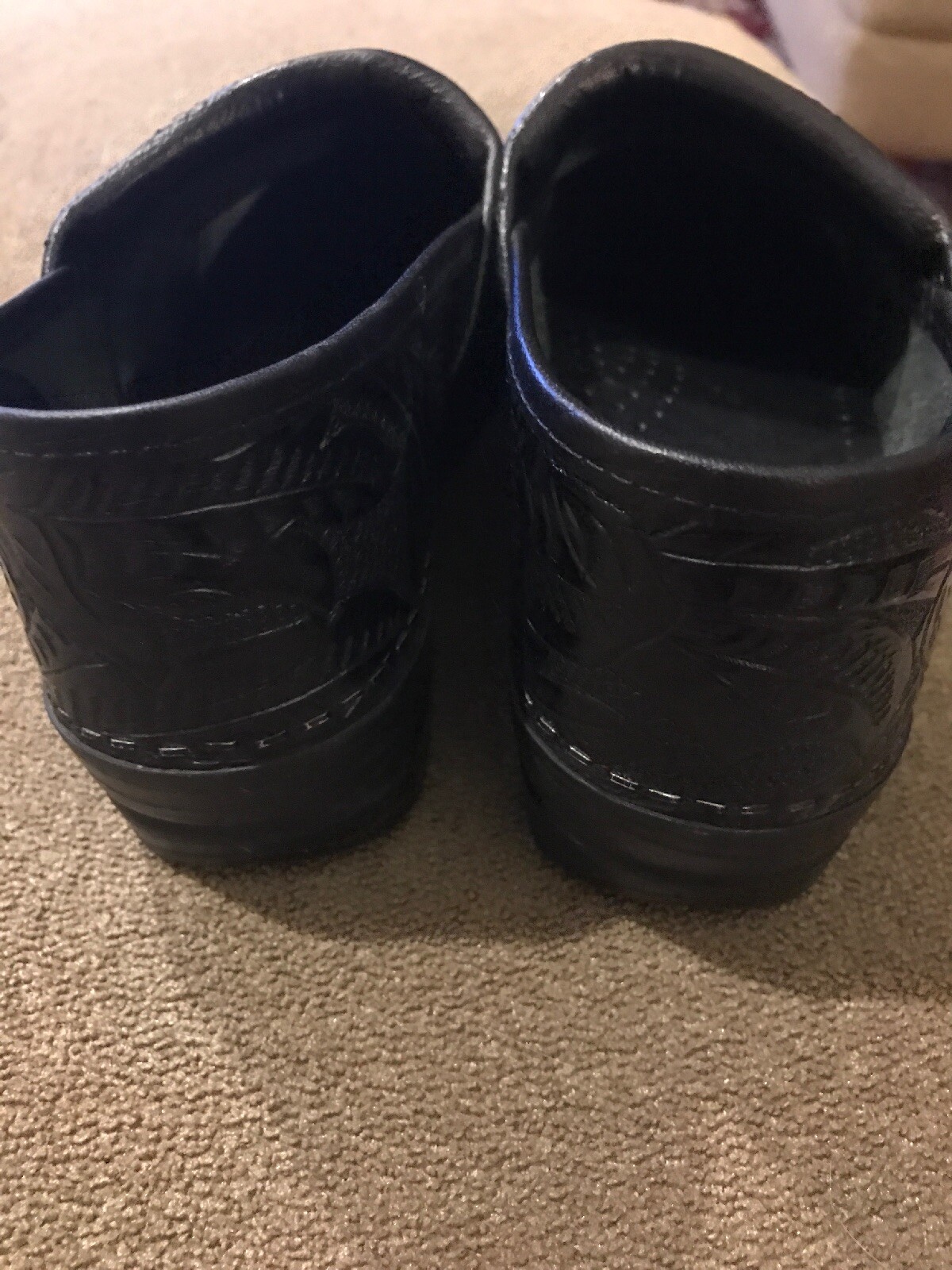 Women’s Size 38 (7.5-8) M Dansko Black Leather Professional Clog (TD)