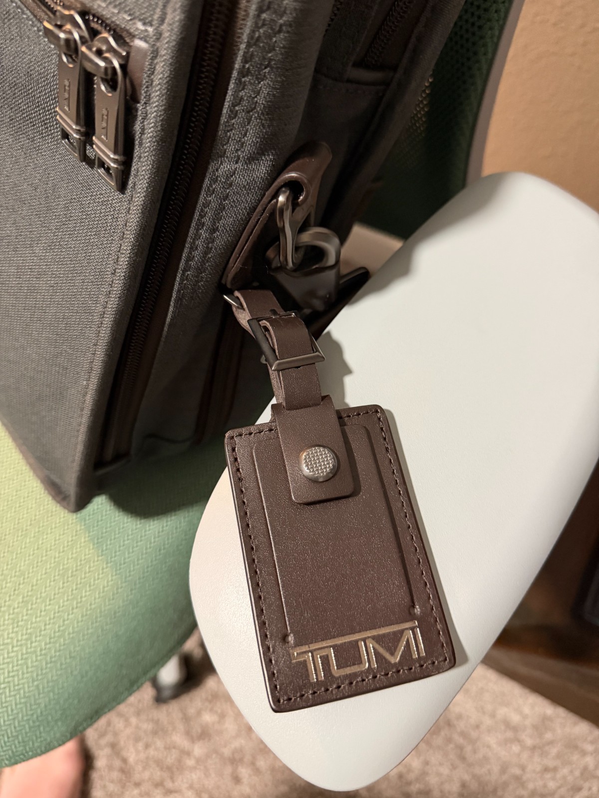 Tumi Mens Anthracite Alpha Expandable Briefcase – laptop sleeve included