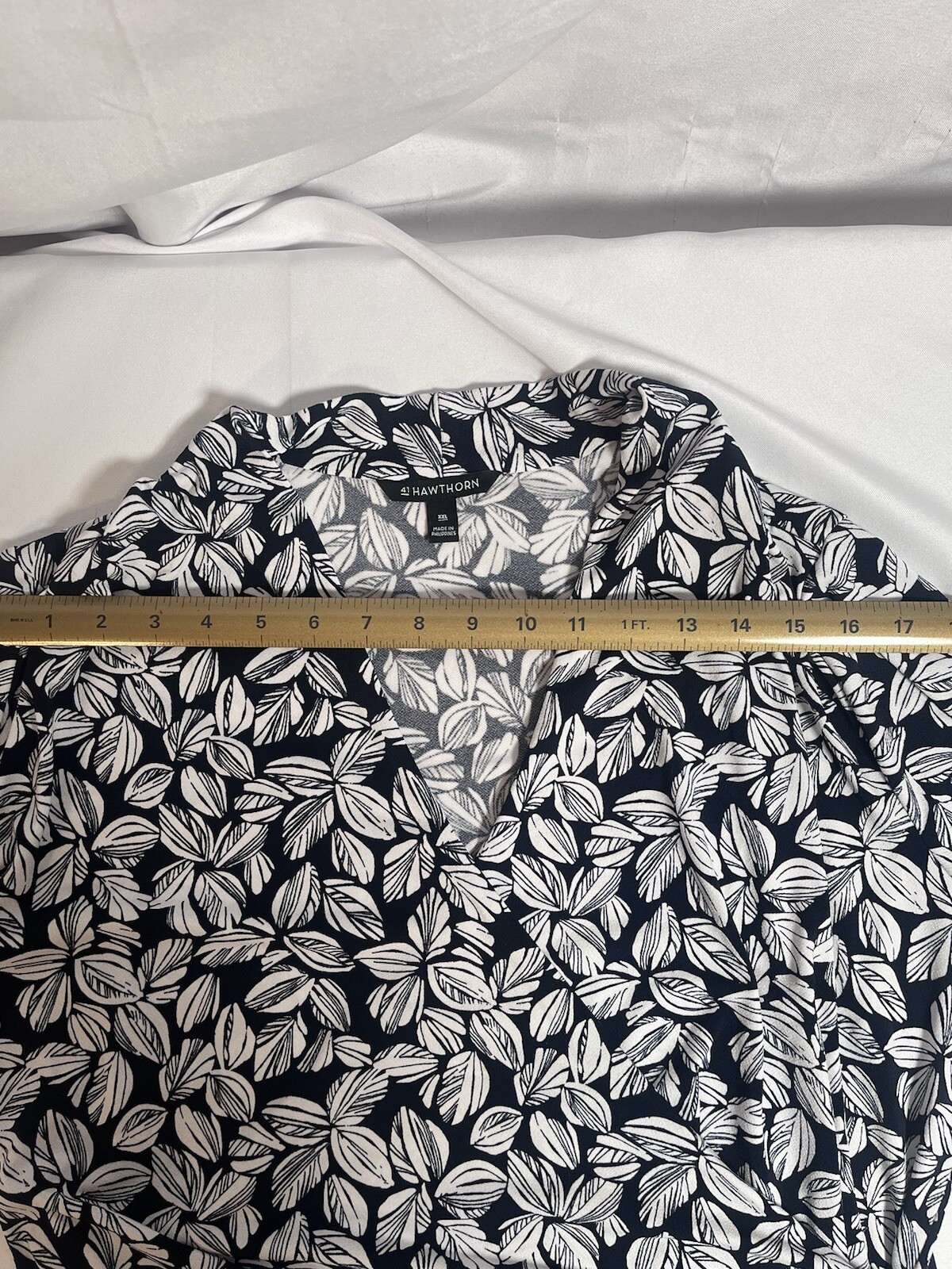 41Hawthorne Henri Ruched Knit Wrap Top (Black Floral) – XXL