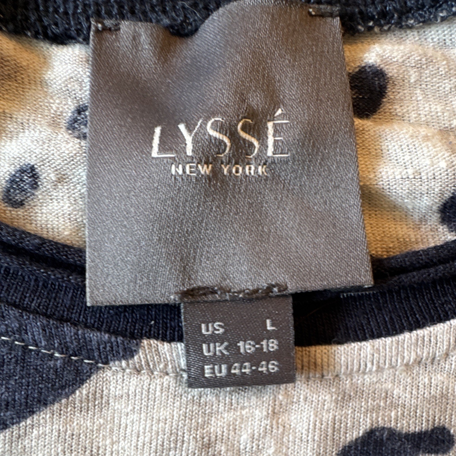 LYSSE New York Womens L Regular Beige Navy Abstract Knit Round Neck Top Short