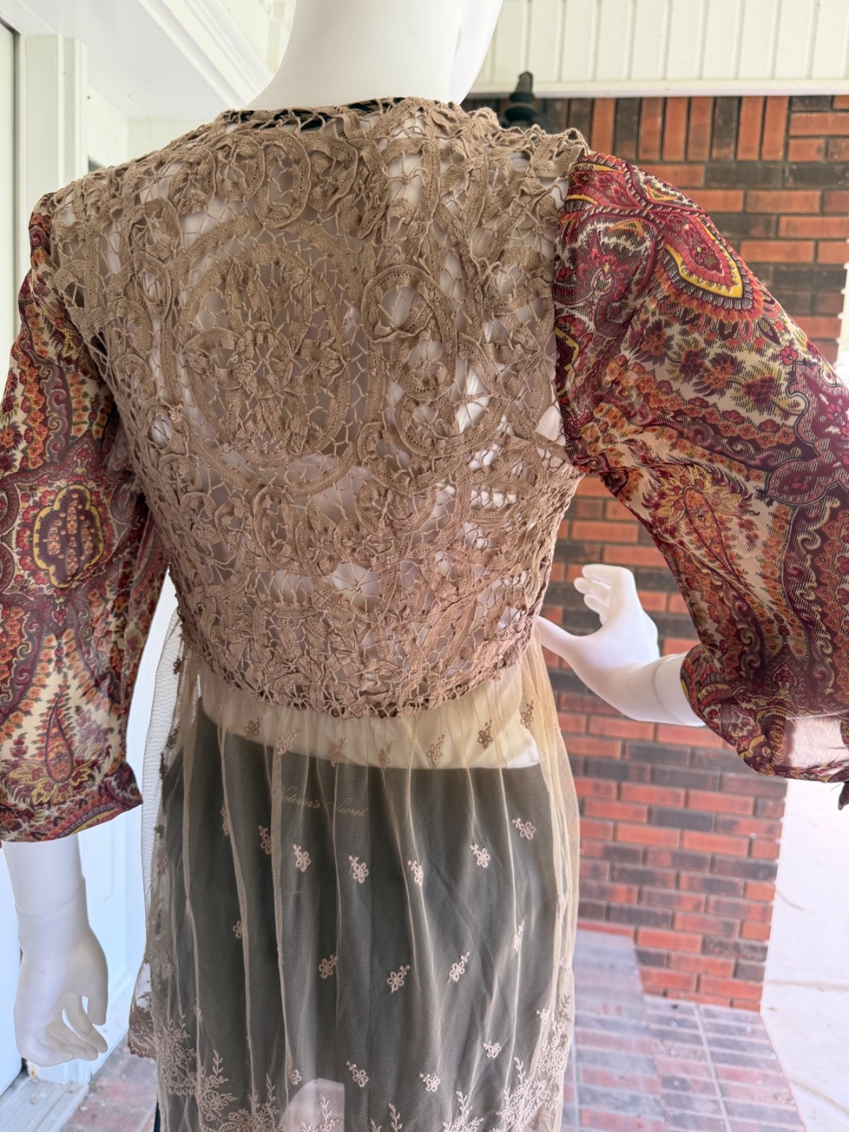 BKE GIMMICKSSize SMALL Brown Floral Lace Sheer Button Up V Neck Semi Sheer Tunic