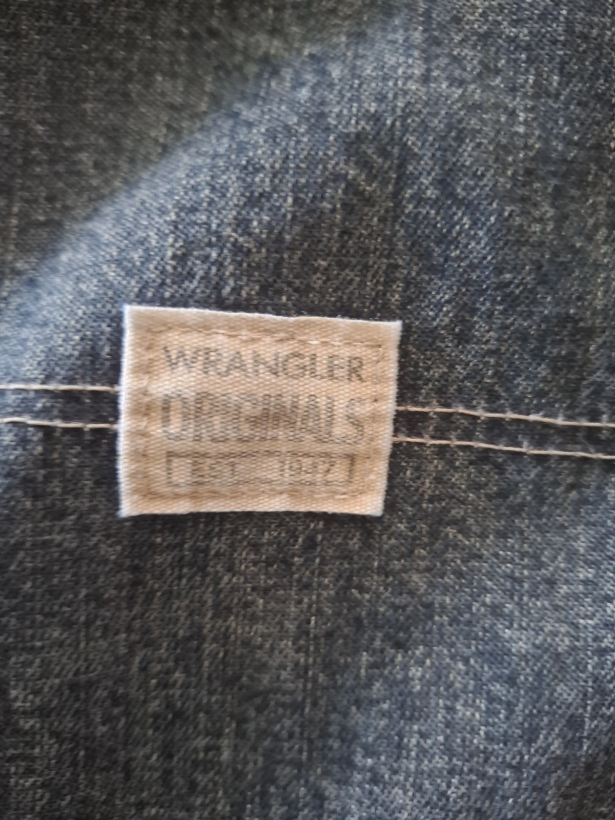 Wrangler Men’s Rugged Wear Medium Wash Blue Denim Relaxed Carpenter Jeans