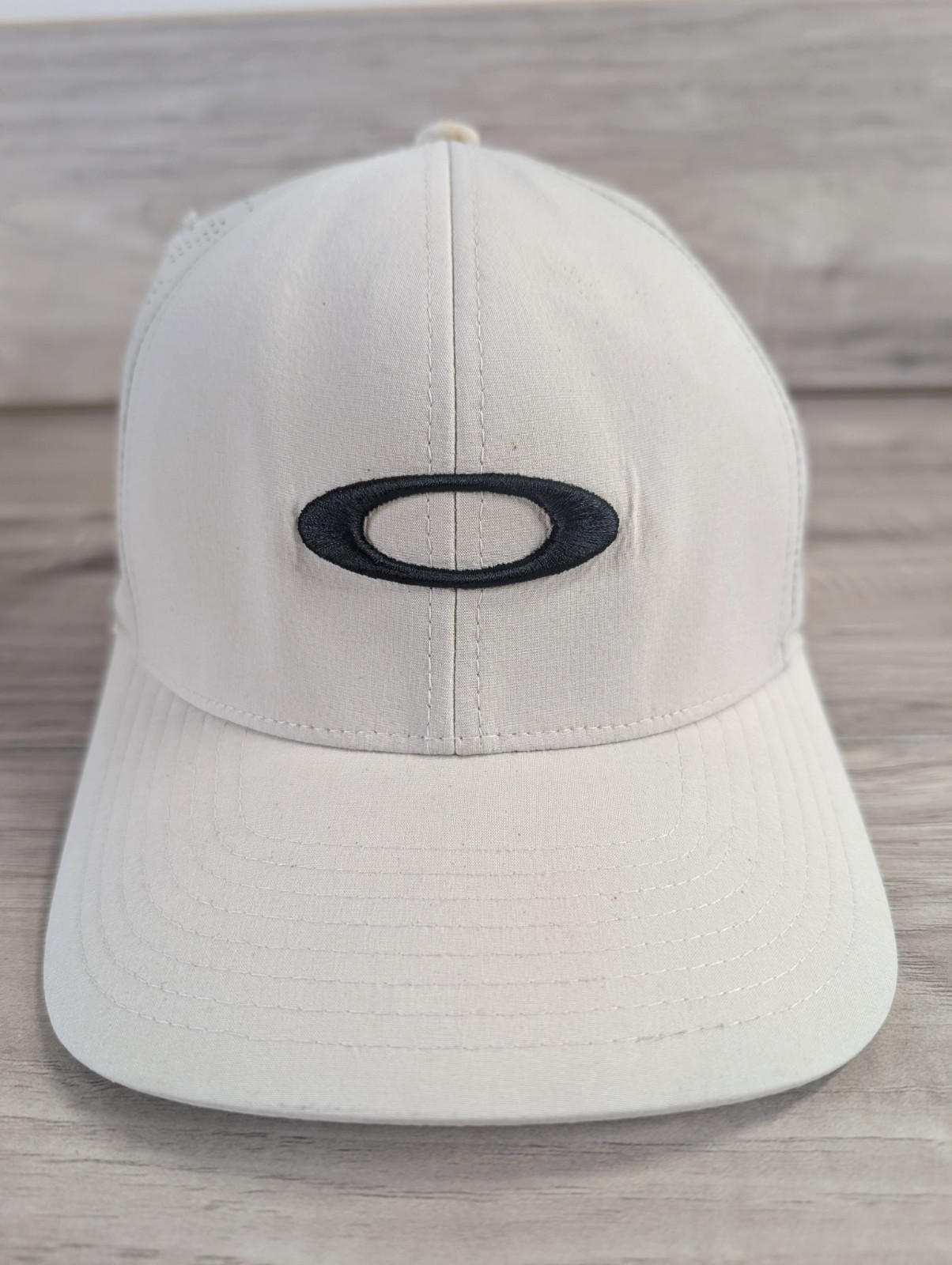 Oakley Mesh 110 | ONE TEN Flexfit Tech HAT ( Adjustable Cap )