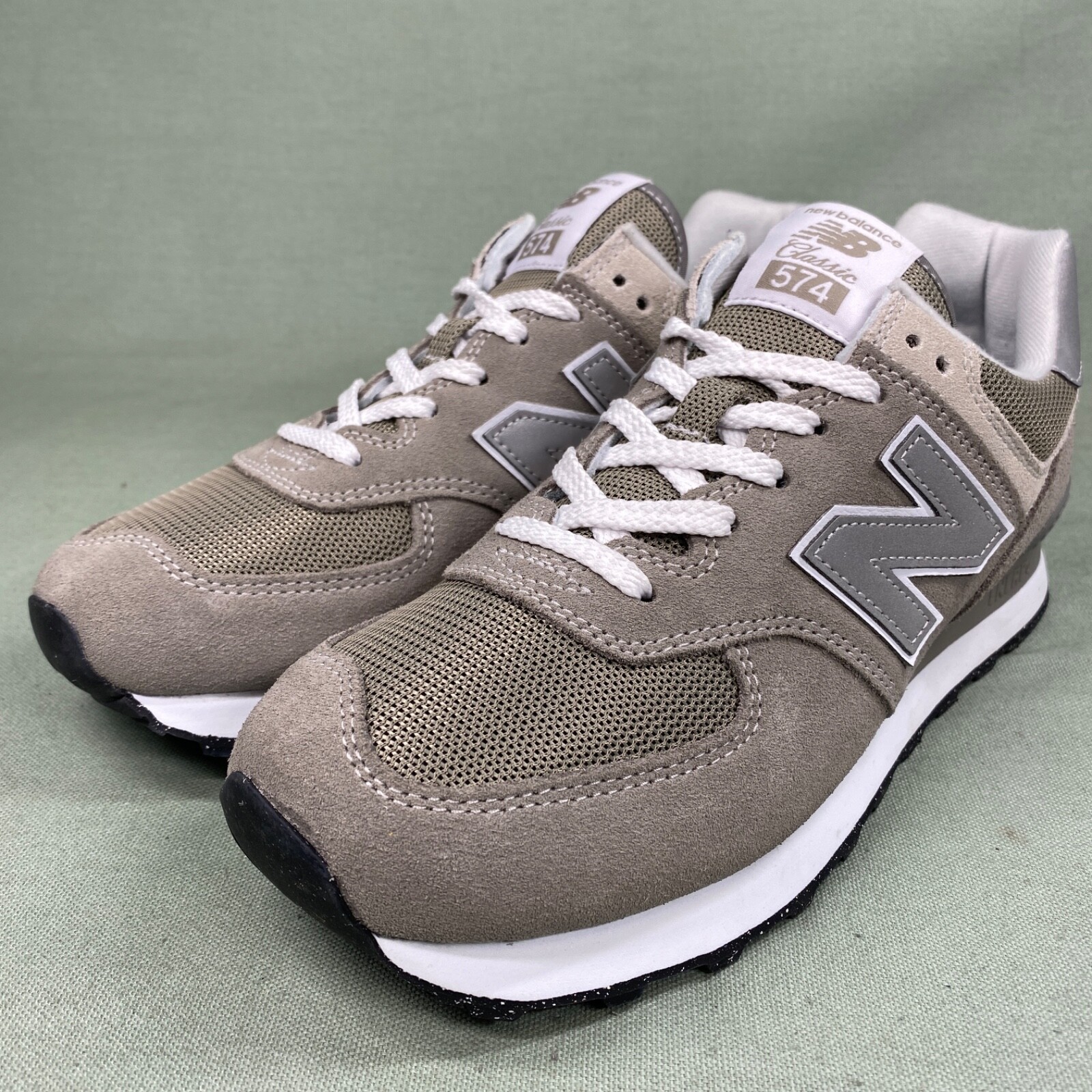 New Balance NB 574 Core Pack Grey US Size 8.5 ML574EVG Grey/White Sneaker