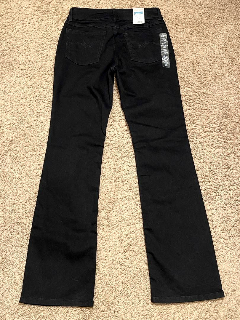 Wrangler Womens BNWT Black BootCut Denim Jeans Size 29 7X34