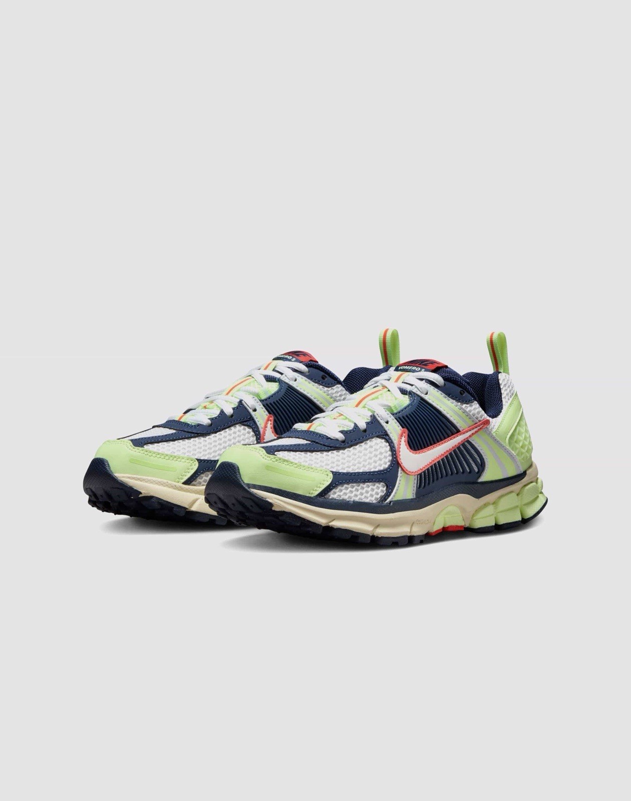 Nike Vomero 5 BG Barely Volt/White Lace Up Boys Sneaker Size 6Y