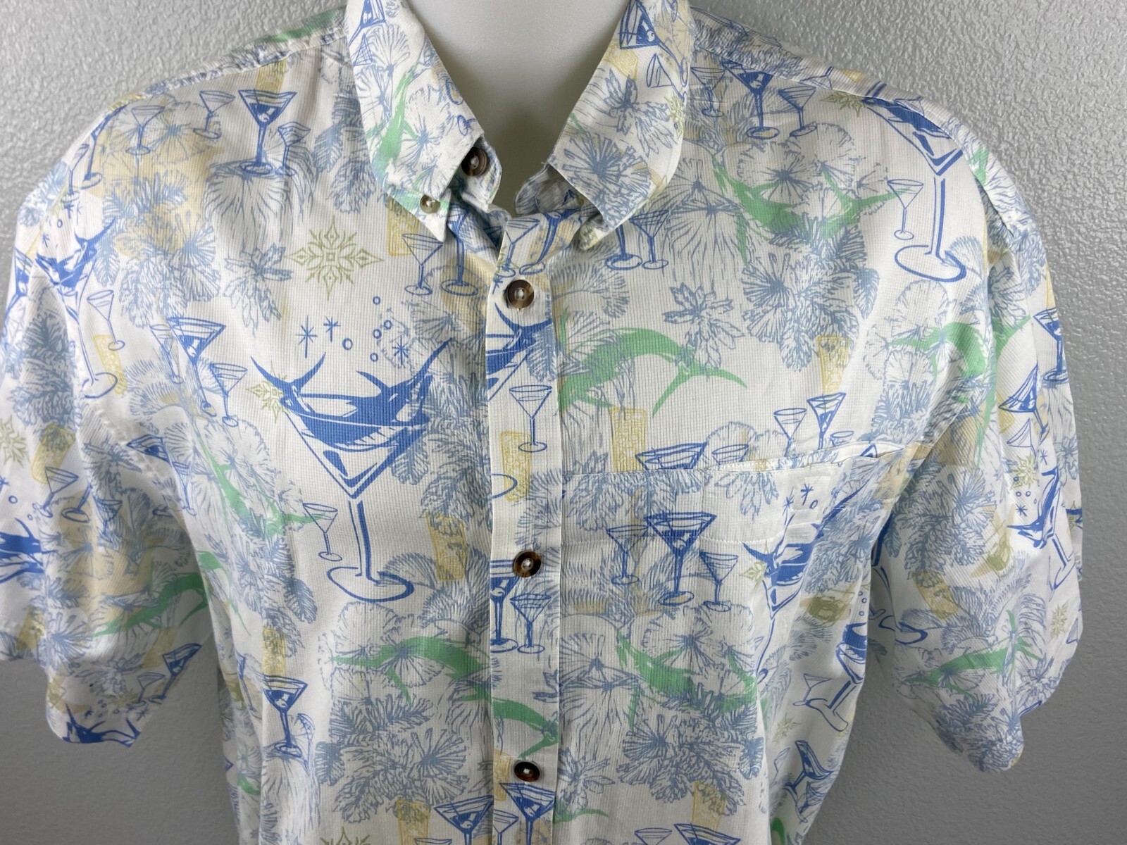 Columbia Men XXL Shirt Martini Marlin Print River Lodge Fishing Camp