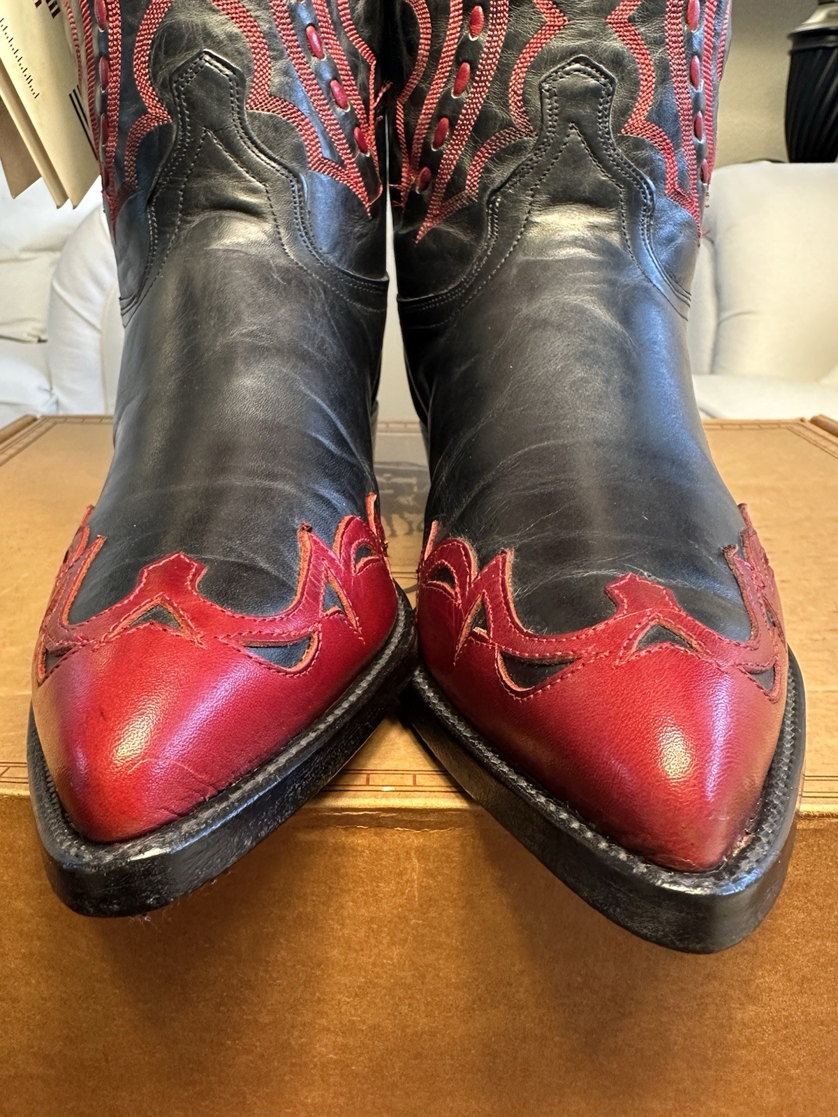 J Chisholm Men’s Handcrafted 1990’s Joe Diffie Black/Red Wing Tip Boots Size 10D