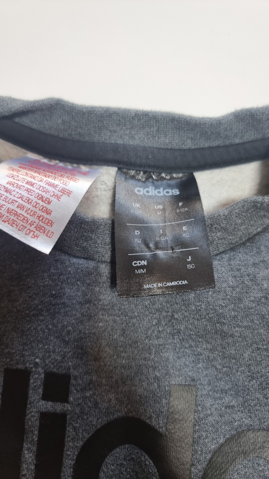 Genuine Adidas Sweatshirt (Crewneck) in Kids Size 152 (11-12 Years)