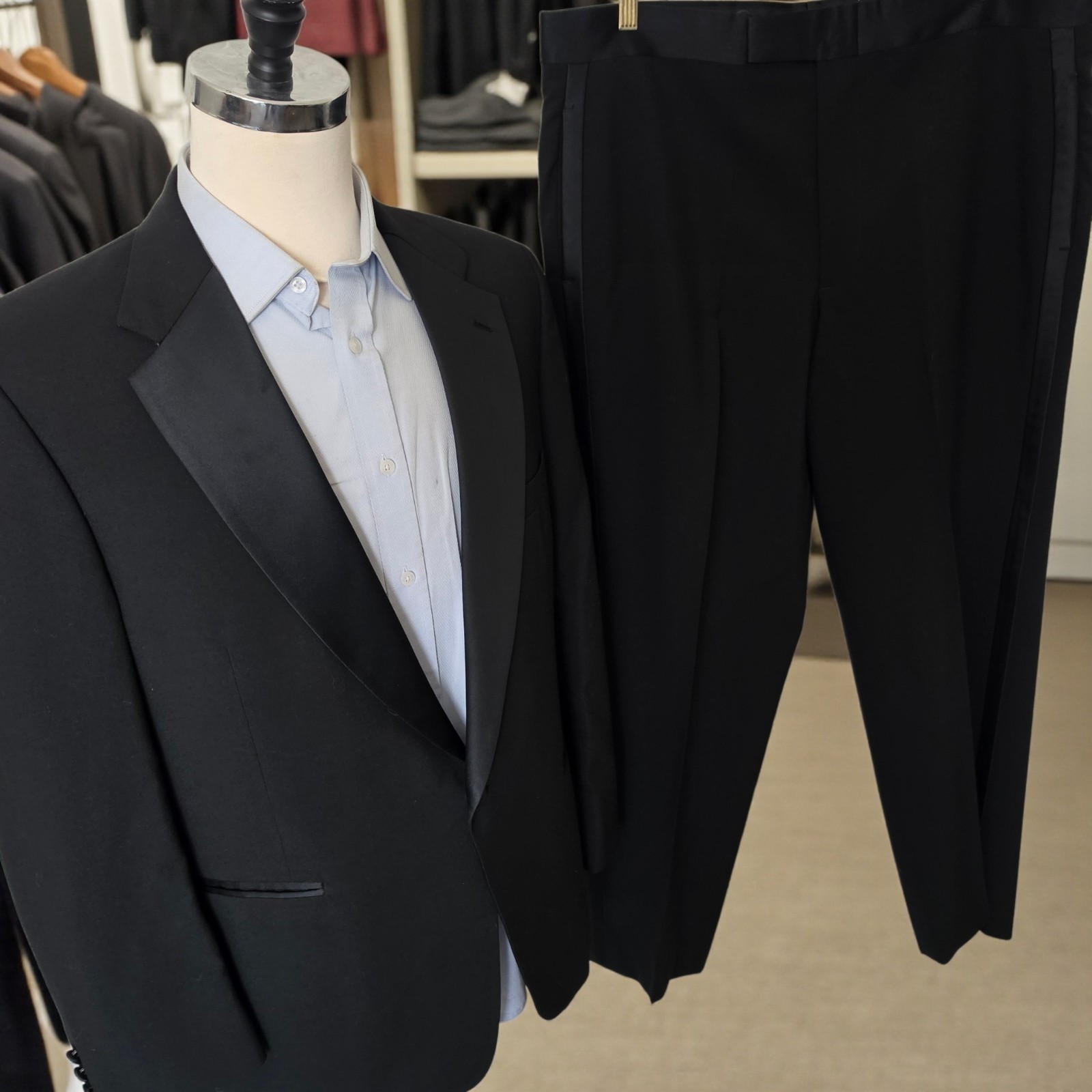 Vintage 1970s Tuxedo 44s 38×29 One Button Notch Lapel Bill Blass