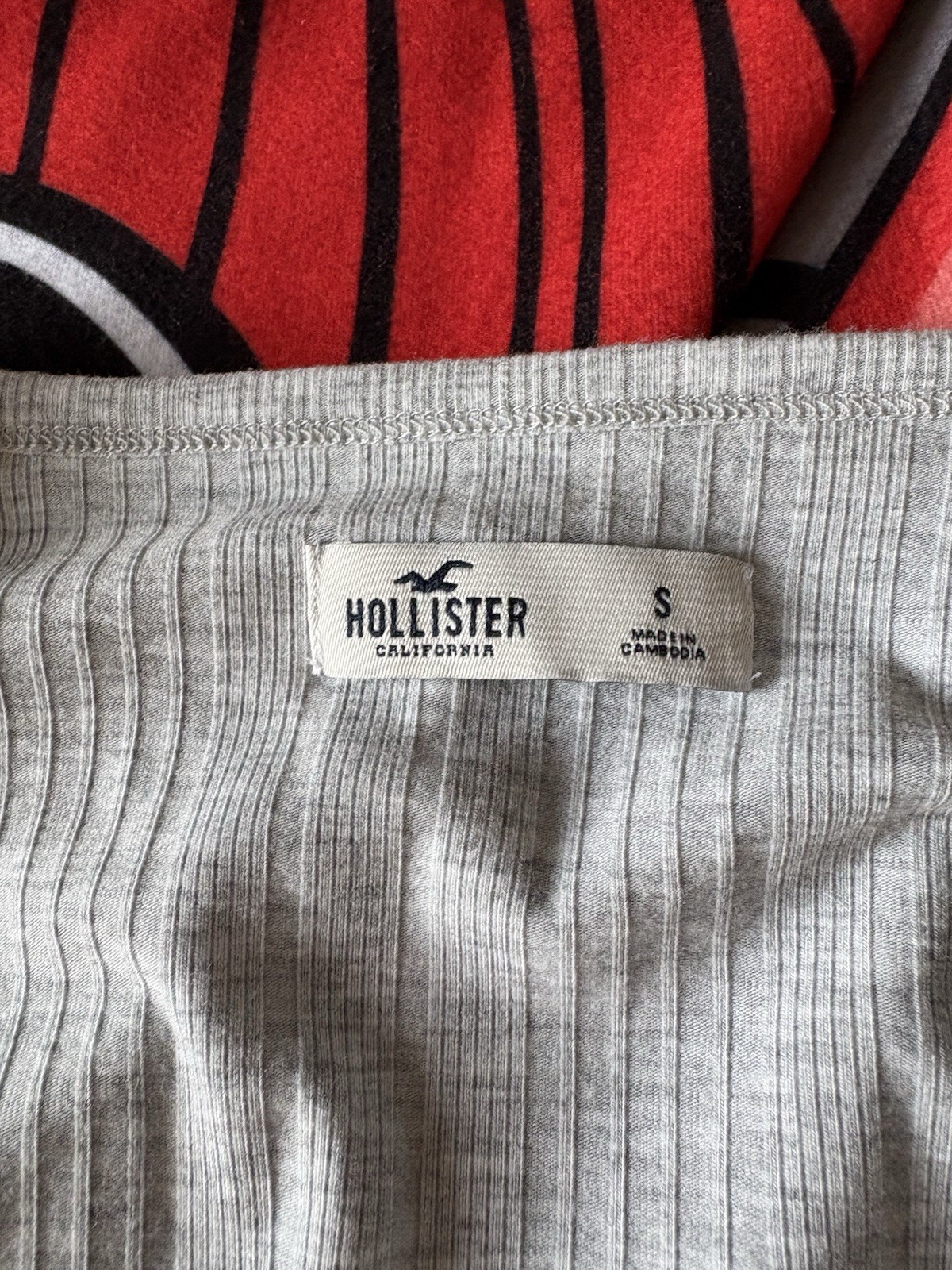 Hollister Gray Ribbed Knit Button Front Scoop Neck Long Sleeve Top Women S