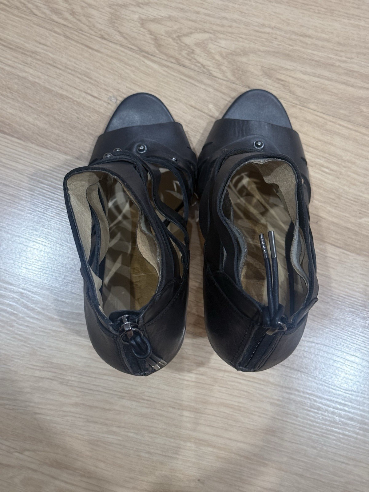 L.A.M.B. Women’s Gladiator Heels – Size 7.5M