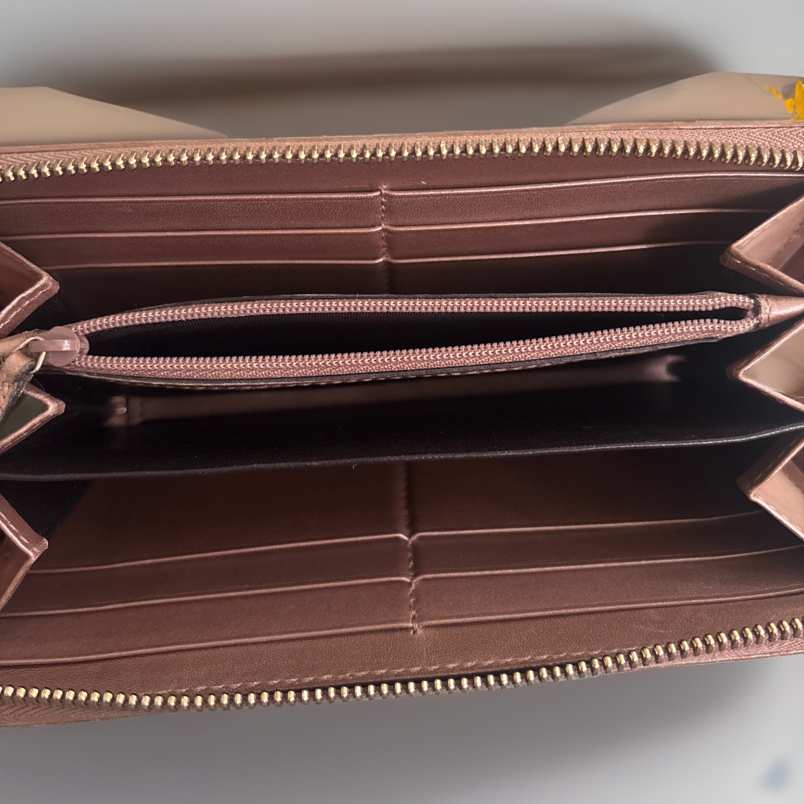 Gucci Bronze Guccissima Leather Zip Around Continental Wallet GG Heart Charm