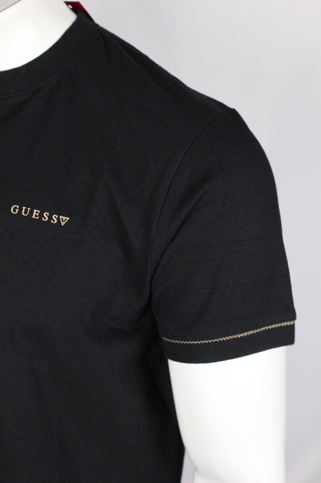 Guess Men’s Ricardo Short Sleeve Slit Henley T Shirt Jet Black Textured