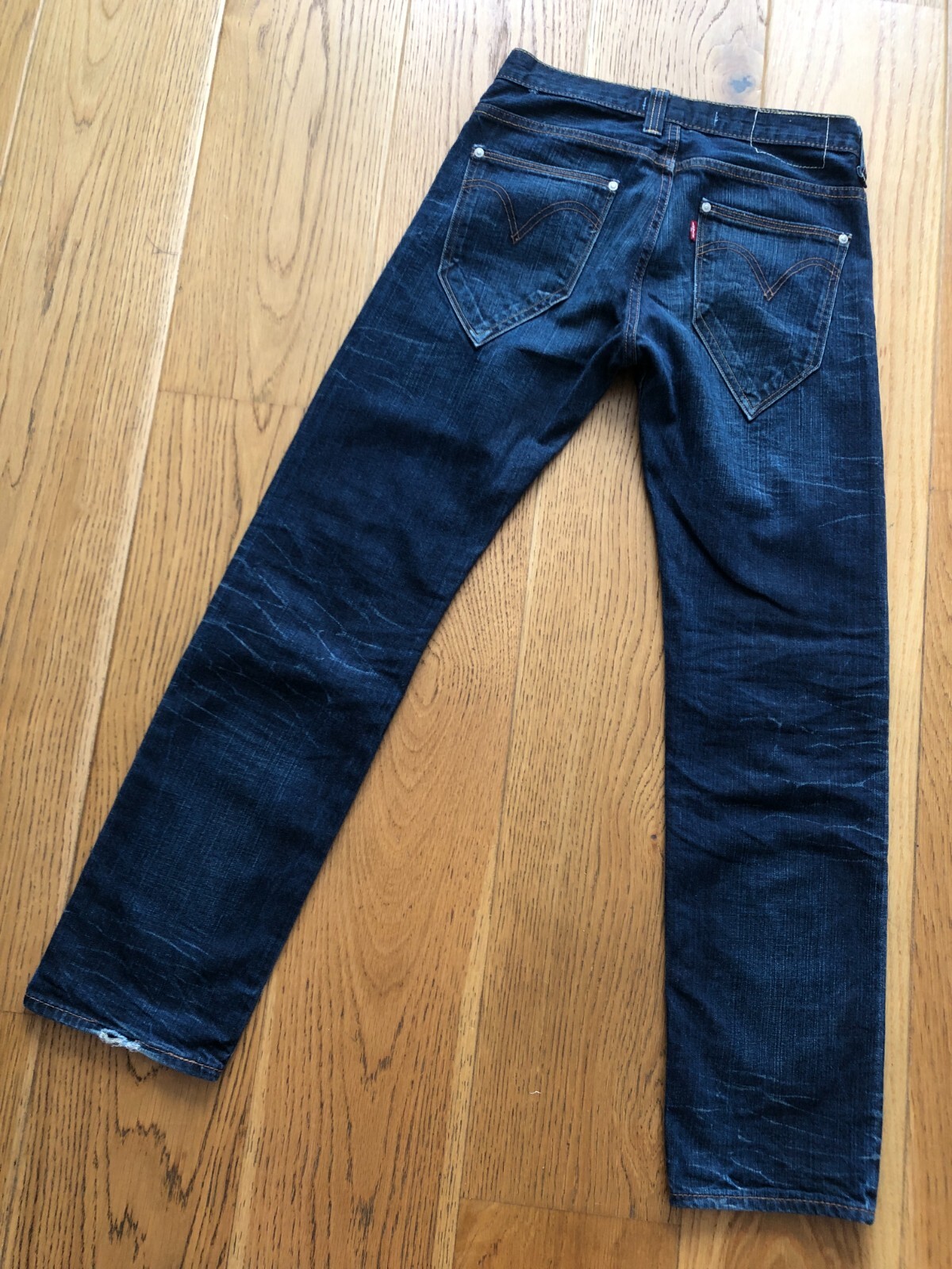 LEVI’S STRAUSS & CO MEN’S DARK BLUE 504 STRAIGHT JEAN W29 L32 (31)