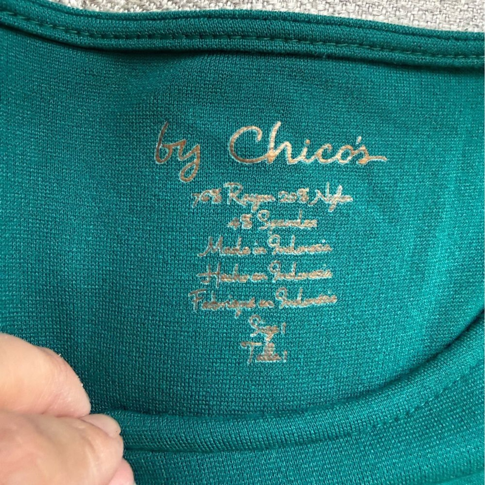 Chico’s size 1/Medium Teal Button-Sleeve Women’s Top, EUC!
