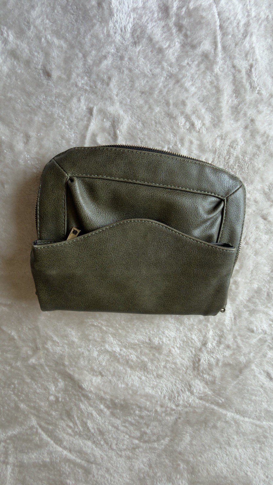 Mods Luxe Green Pebbled Geometric Crossbody Bag Gold Hardware Zip/Magnetic Strap