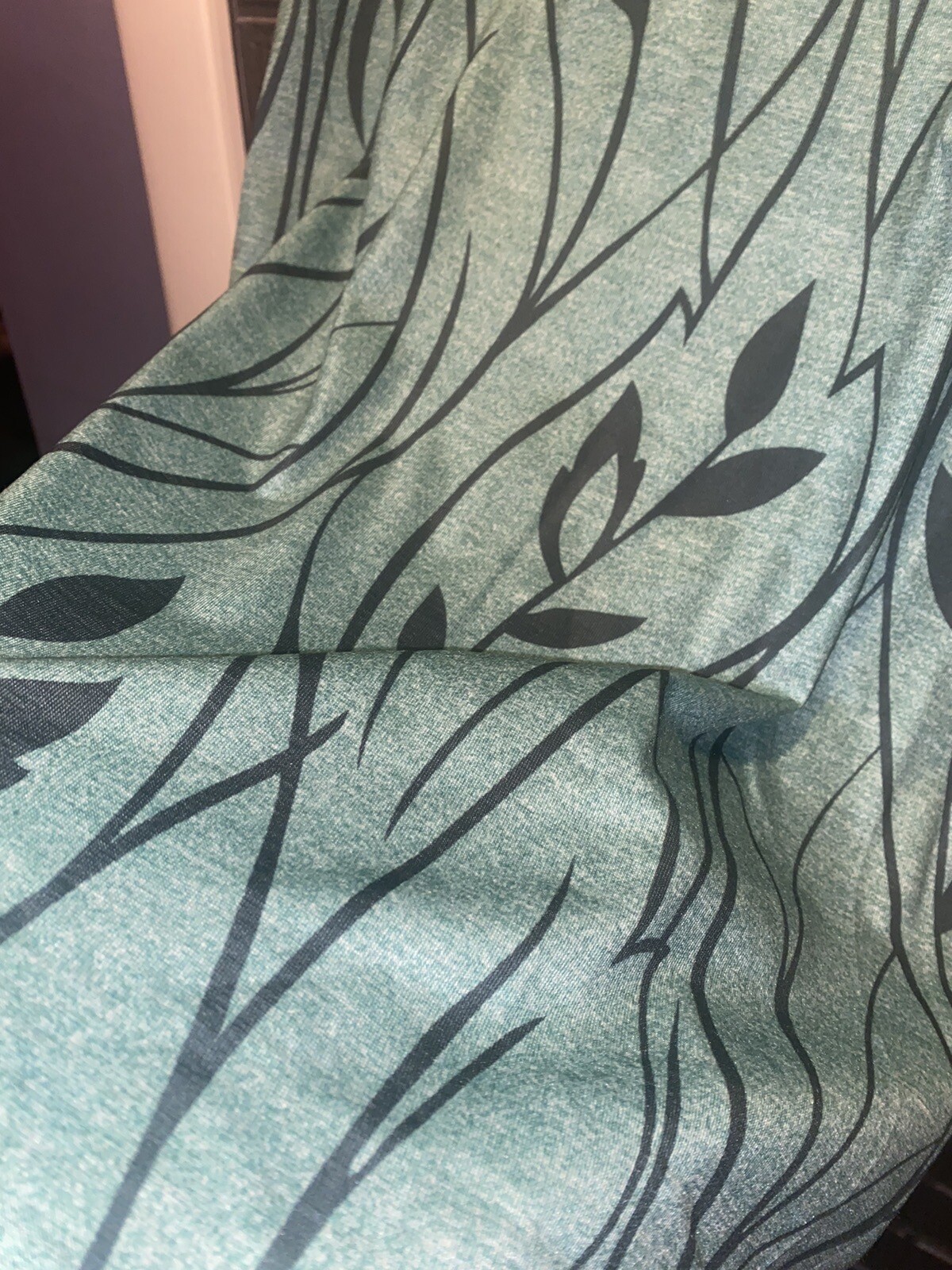 Plus Size 26 5x Green Leaves Loose Blouse- True To Size – Light Sweater Feel