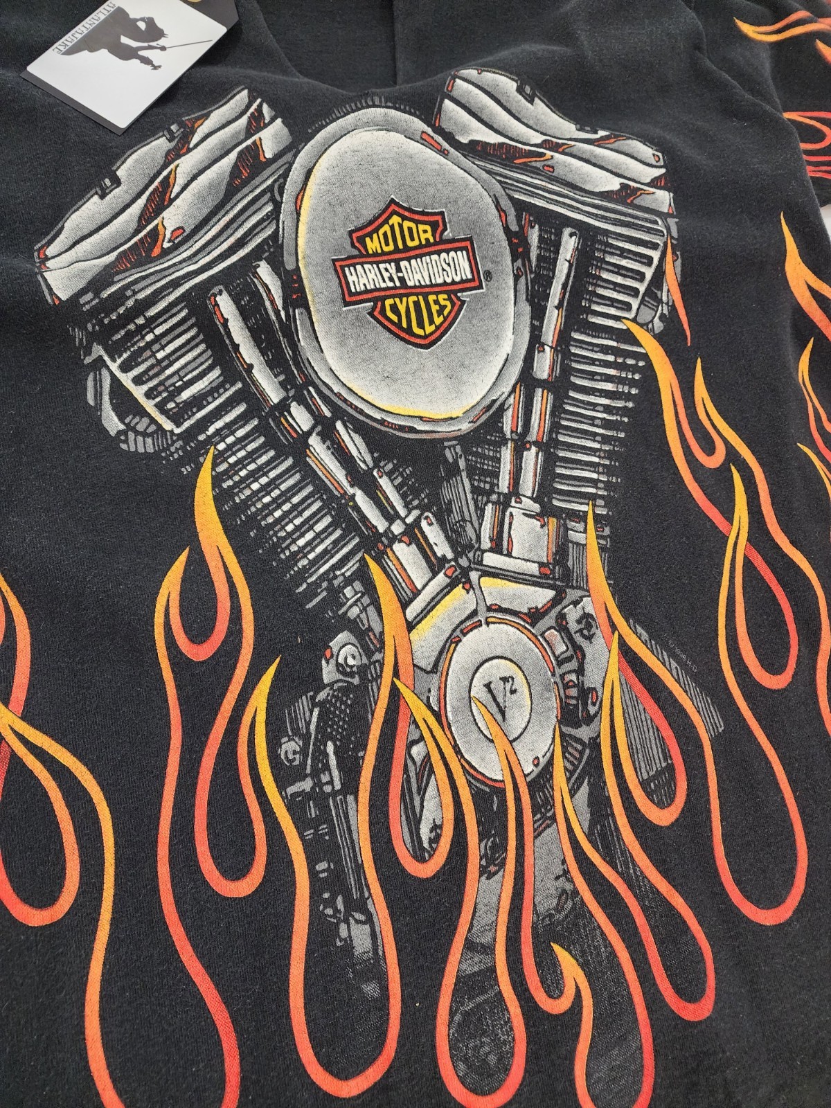 Vintage Y2K Harley Davidson V8 Flame Graphic Tee Rockstar Cut Front & Back