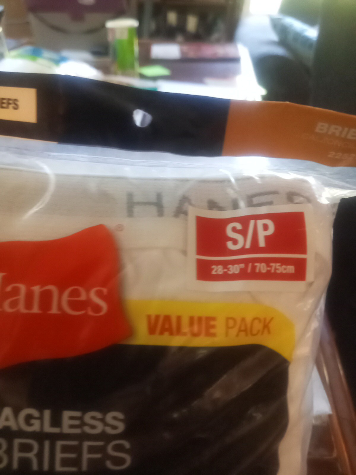 Hanes Tagless Briefs, 5 Pack White Men’s Size Small (28-30″ / 70-75 cm) NEW
