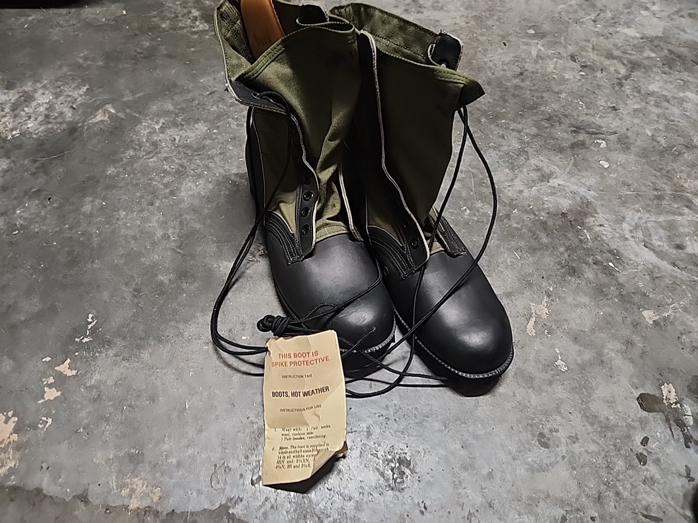 Vietnam vintage style Spike Protective Jungle Boots US GI New NOS 13.5 1988