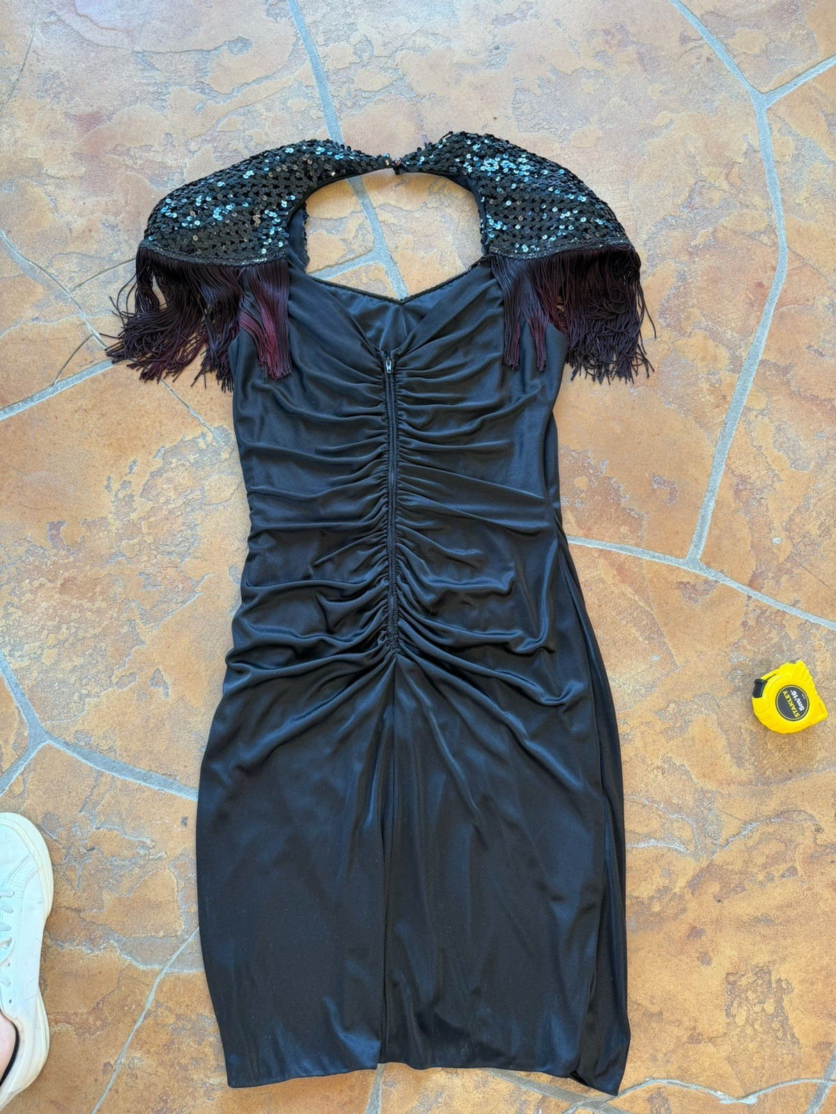 VTG Abby Kent Black Ruched V-Neck Sheath Dress Sequin Fringe Sleeveless 13/14