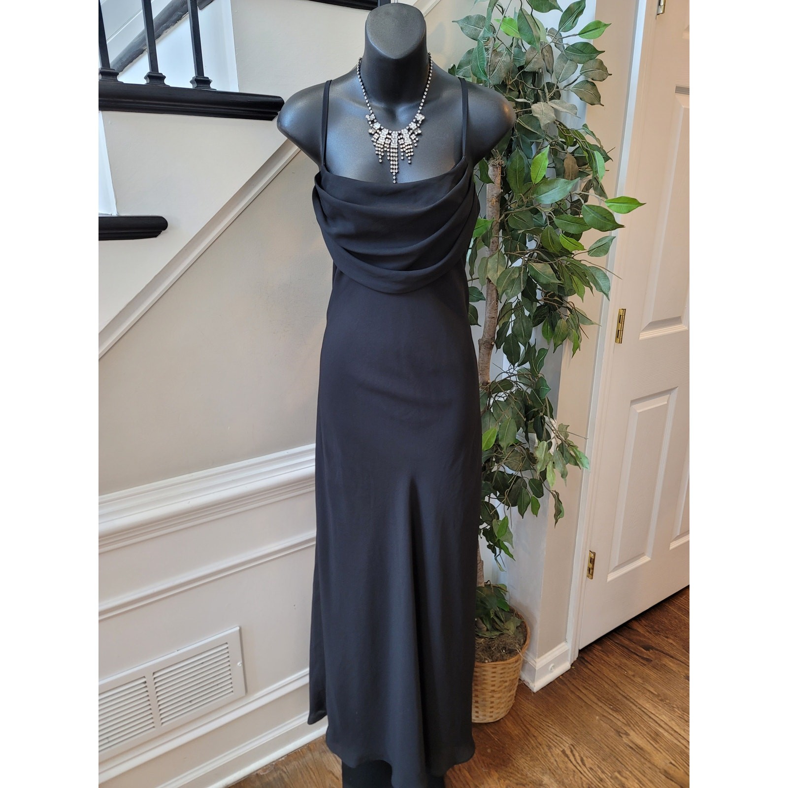 Karina Nites Crepe Dress Women Size 12 Black Gown Elegant Casual Party/Cocktail