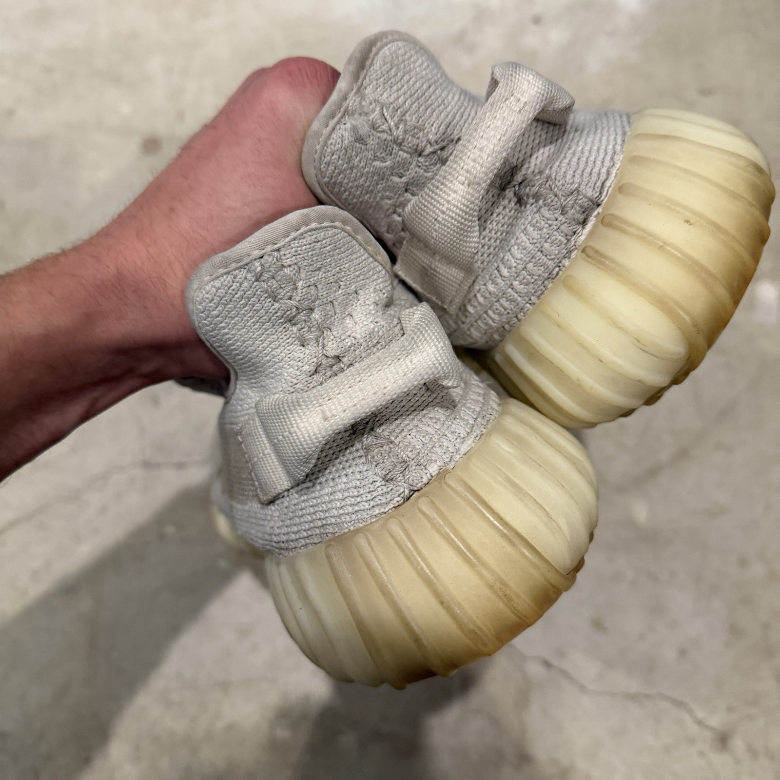 Adidas Yeezy Boost 350 V2 Low Bone Size 9.5 HQ6316 *STAINS HOLE FLAWS*