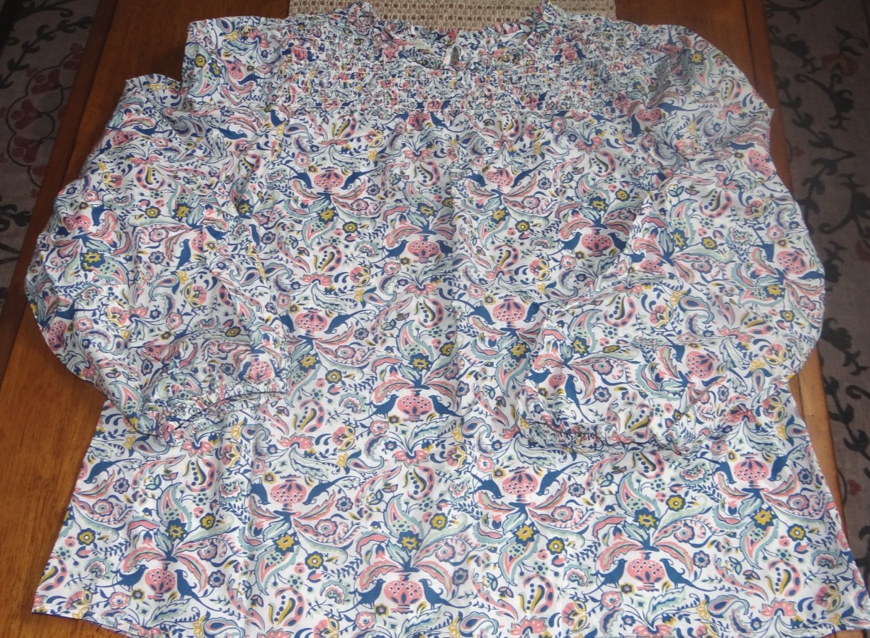 VGC TALBOTS WOMANs FLOWER & BIRD PULLOVER TOP w/SMOCKING AT NECKLINE — X-LARGE