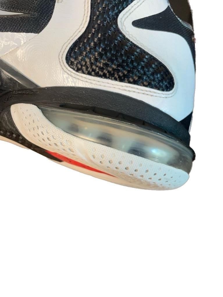 Size 11 Nike LeBron 9 ‘Freegums’ Basketball Shoes
