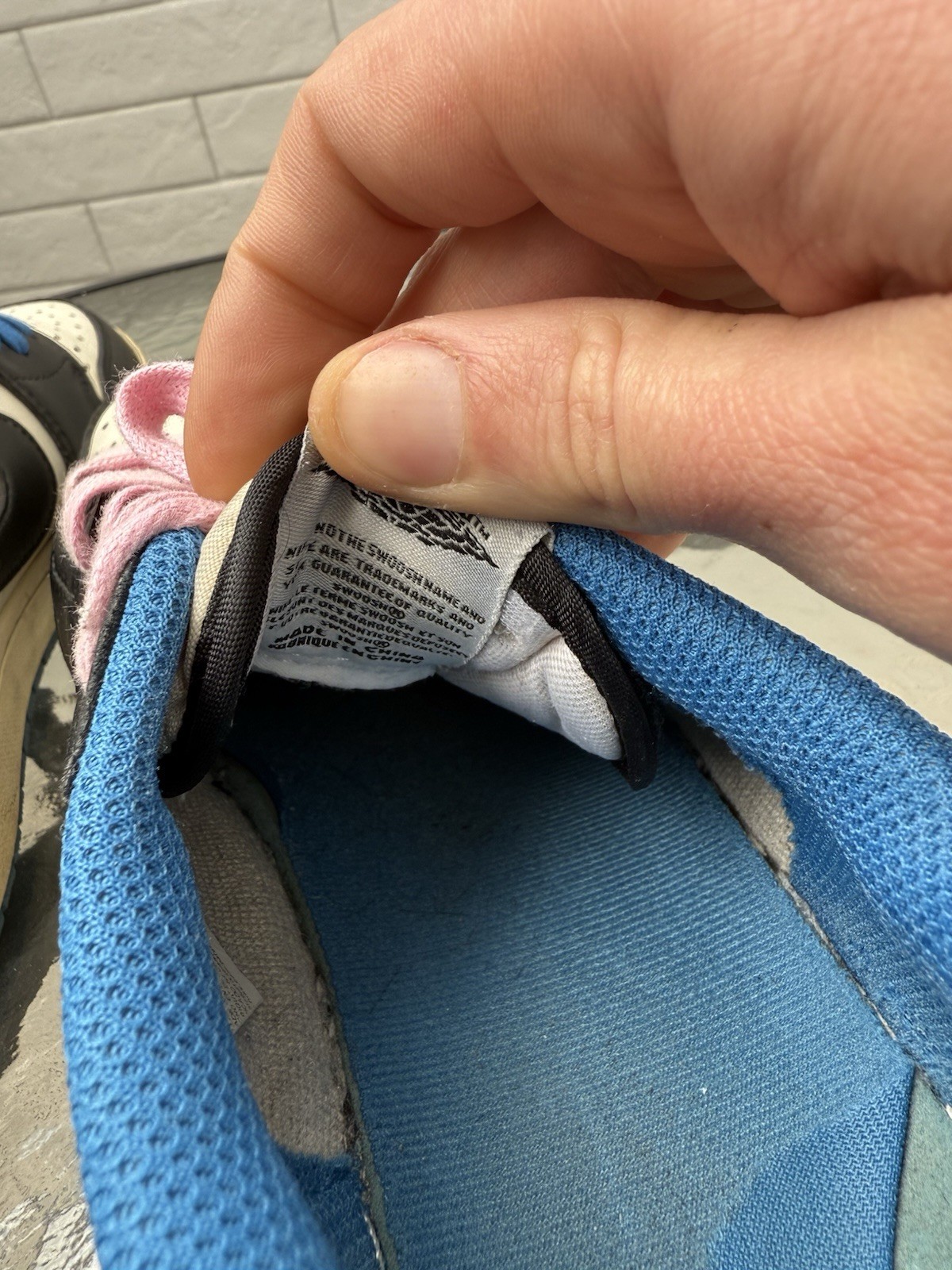 Size 8 – Fragment Design x Travis Scott x Air Jordan 1 Retro Low – DM7866-104