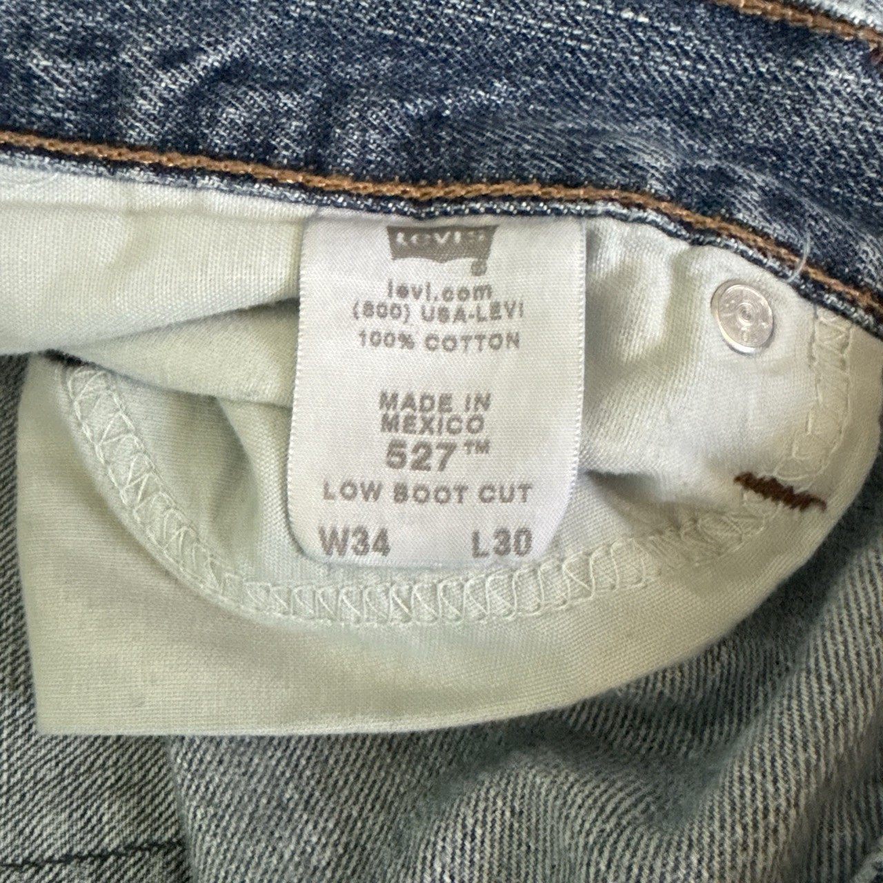Levi’s 527 Men’s Light Wash Bootcut Low Rise Cotton Denim Jeans 5-Pocket