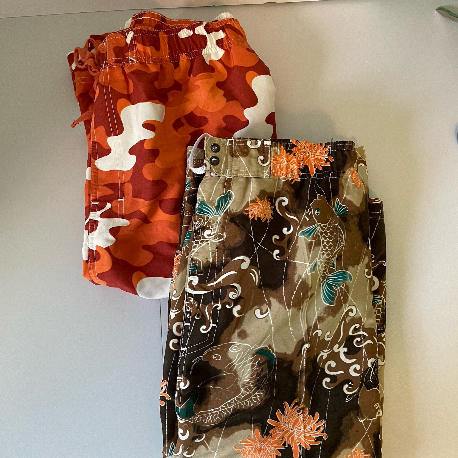 Profile Men’s Set Of 2 5XL Shorts Koi Fish Orange Camo Casual Travel Beach