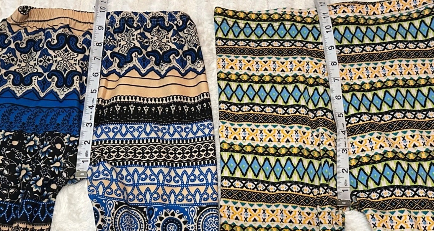 LOT of 2 Geometric Pattern Leggings Polyester Spandex Blend Women Size S/M-READ