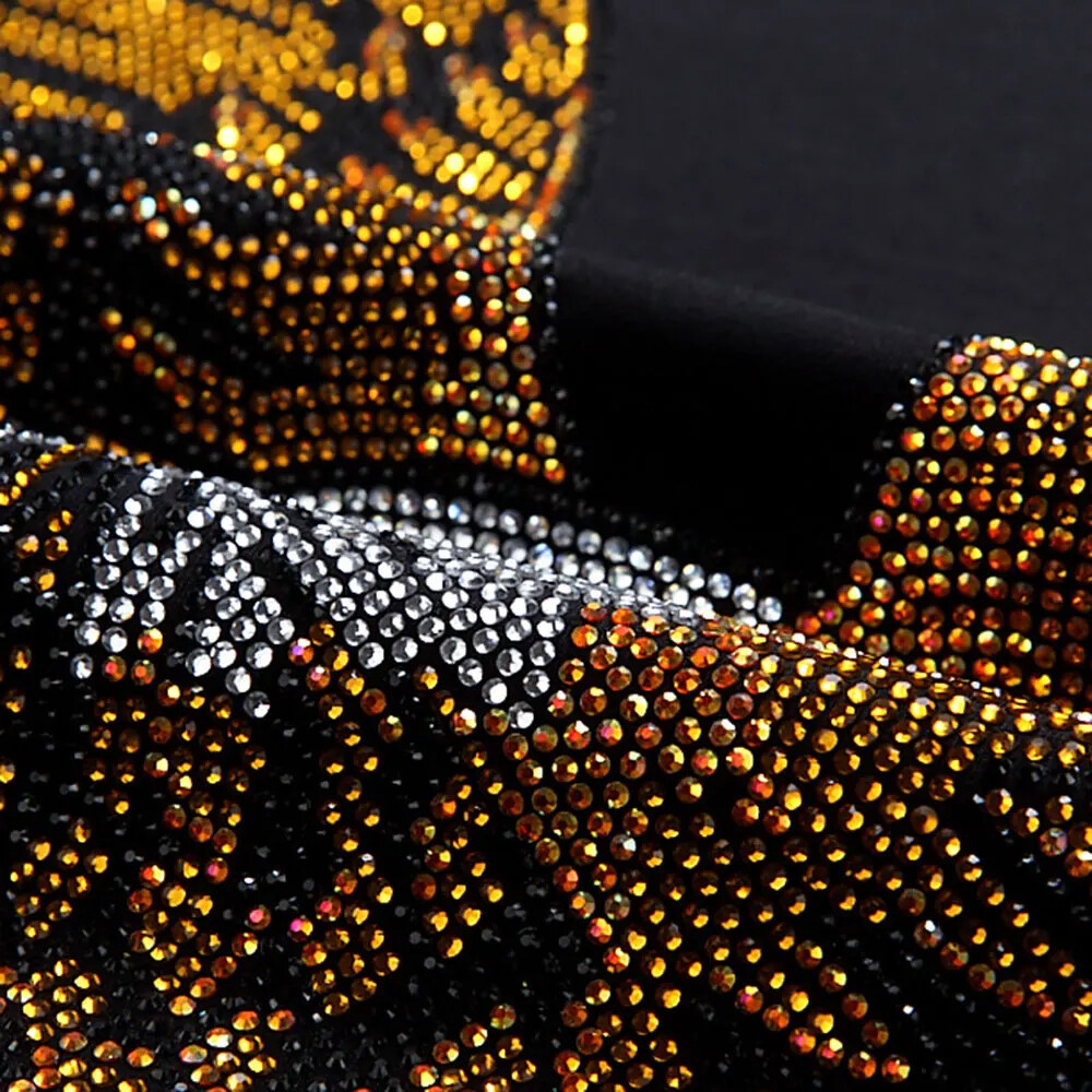 Fashion Trend Eagle Rhinestones Streetwear Long Sleeve Luxury Men V-Neck T-Shirt