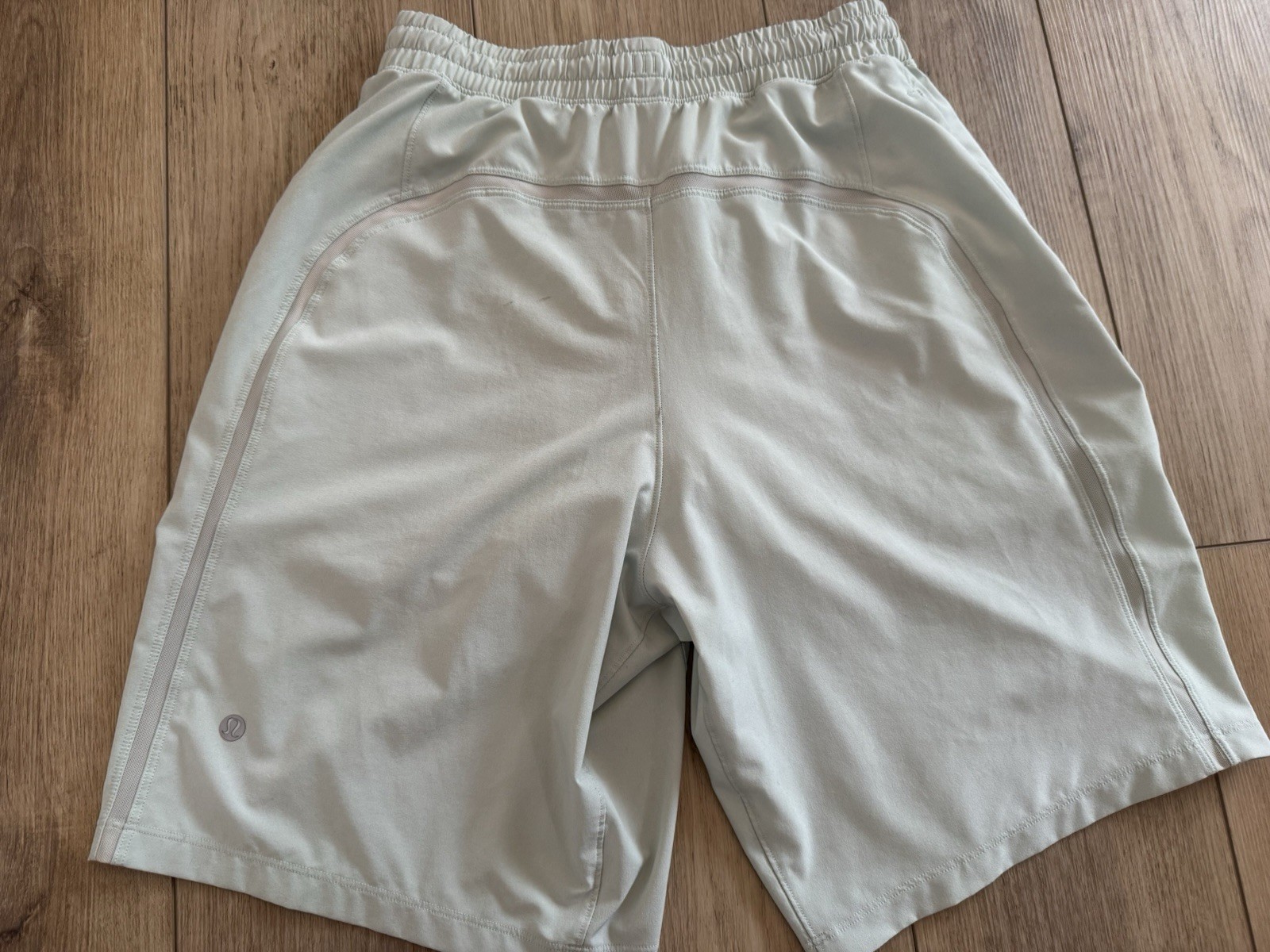 Lululemon Pace Breaker Men’s Sea Foam Solid Athletic Shorts S Lined Pockets