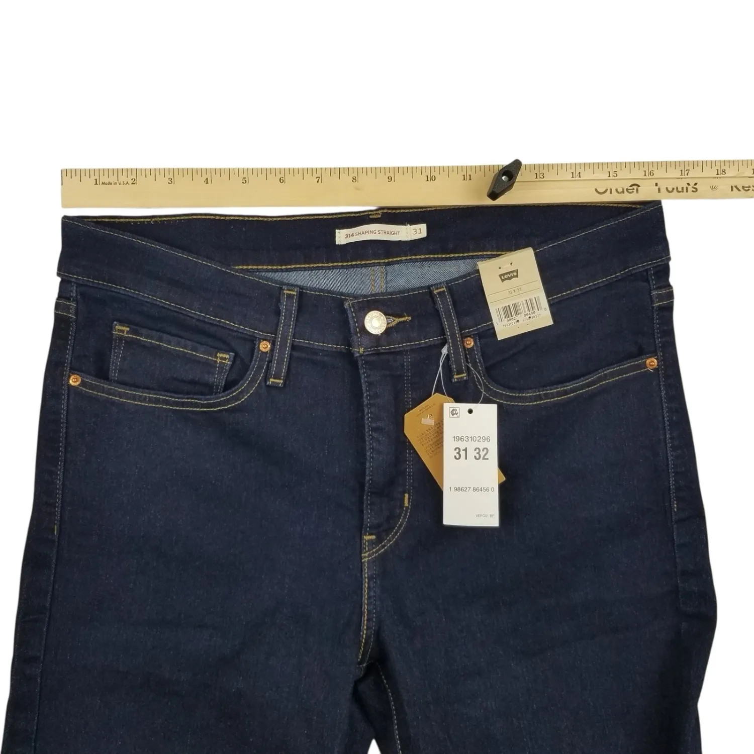 Levi’s Women’s 314 Shaping Straight Mid-Rise Stretch Denim Jean Dark Wash 31×32