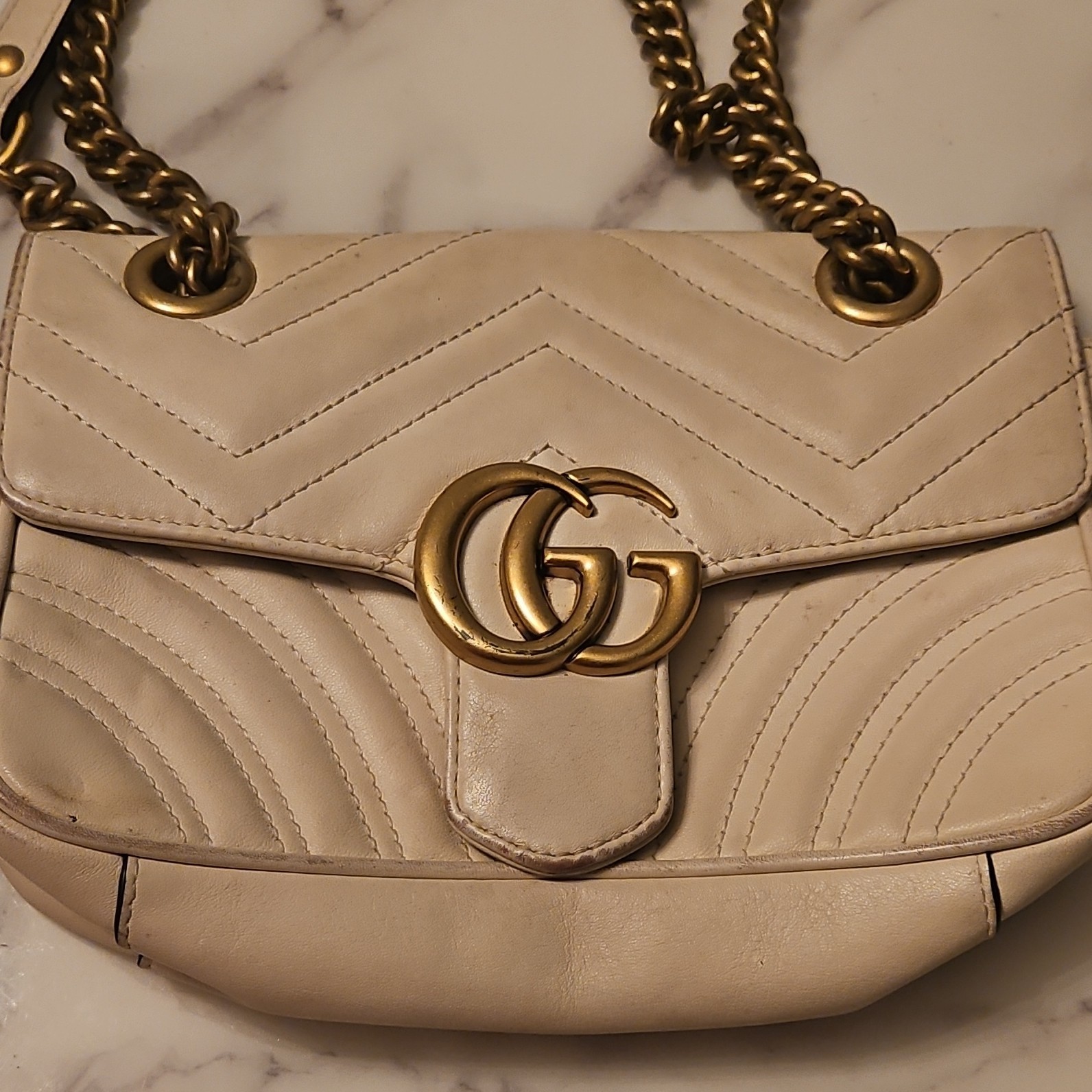 Gucci Mammoth Flap Bag In Ivory Quilted Leather(small)