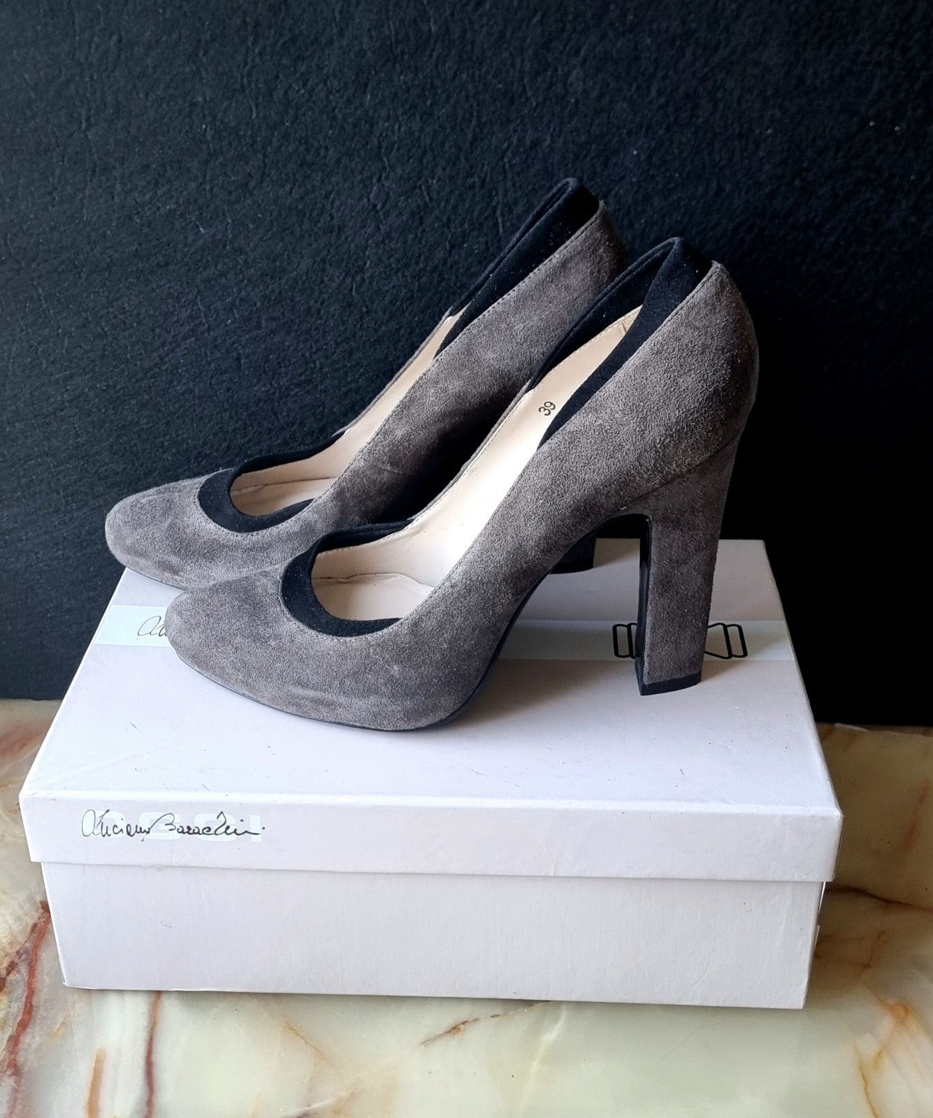 New and luxurious Luciano Barachini suede shoes: 39/12 cm