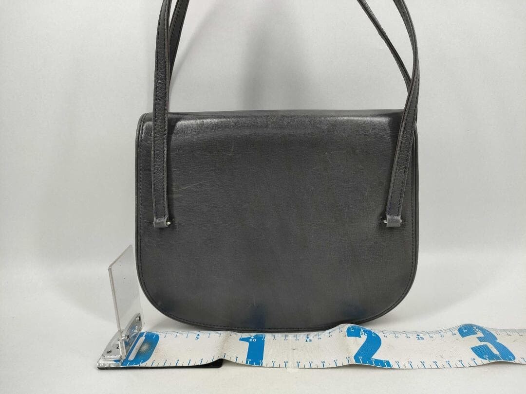 Gucci Vintage Black Leather Shoulder Bag Gold Tone Hardware Flap Clasp Auth