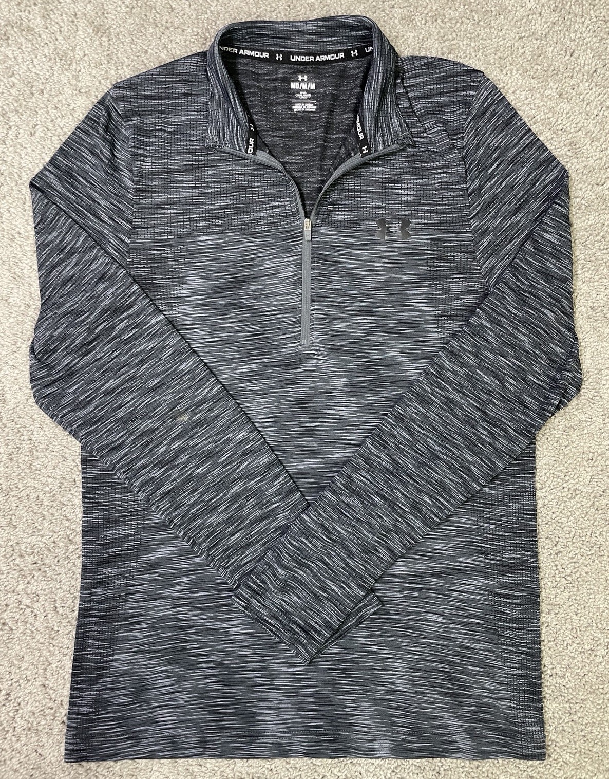 Under Armour Men’s Seamless 1/2 Zip Pullover Lightweight Black 1359875 Medium