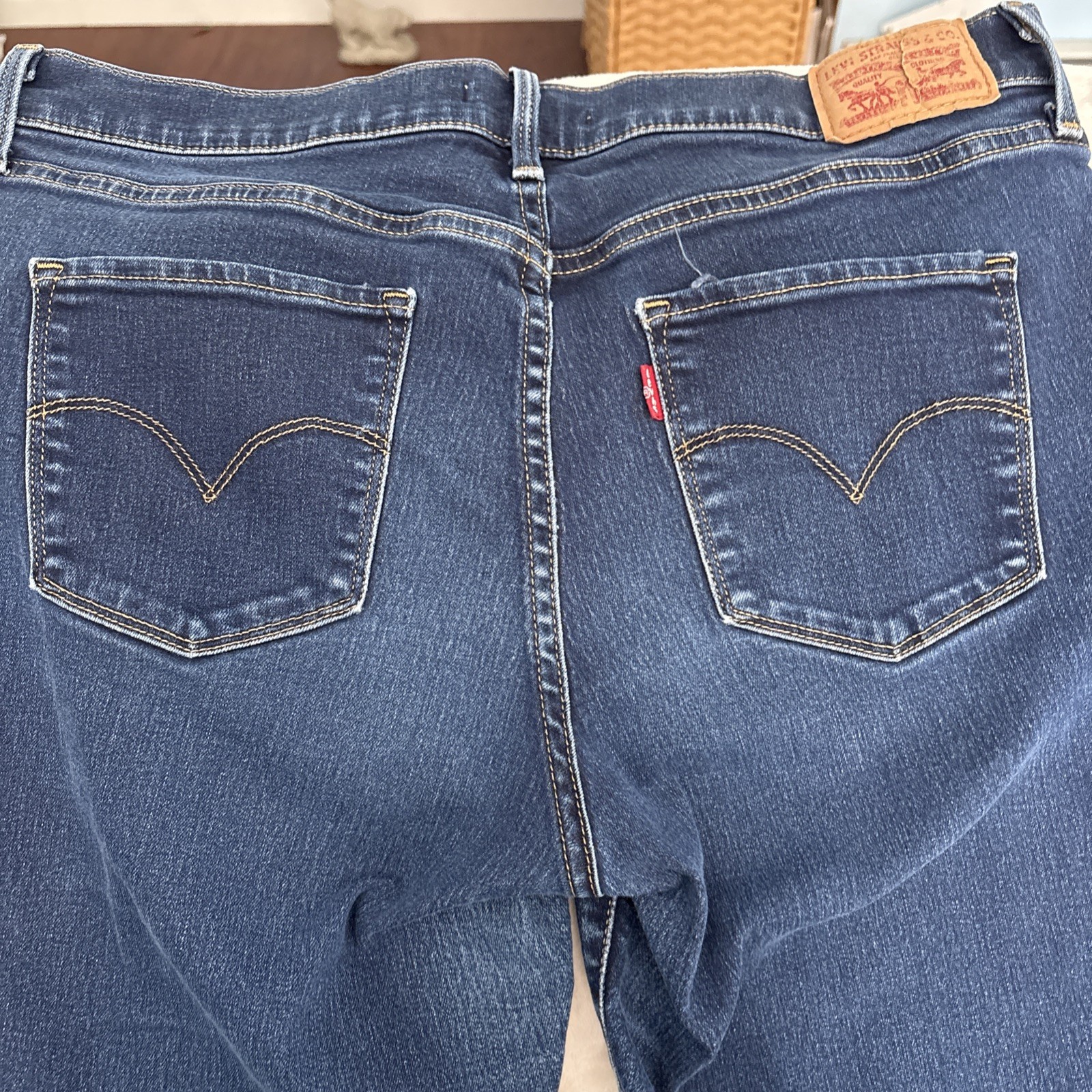 Women’s Levi’s 314 Shaping Straight Size 31