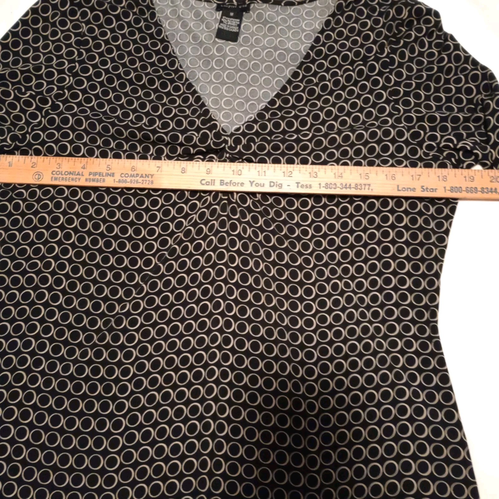 Chapter One Women’s Ruched Blouse Size M Black Beige Circles Knit Dressy EUC